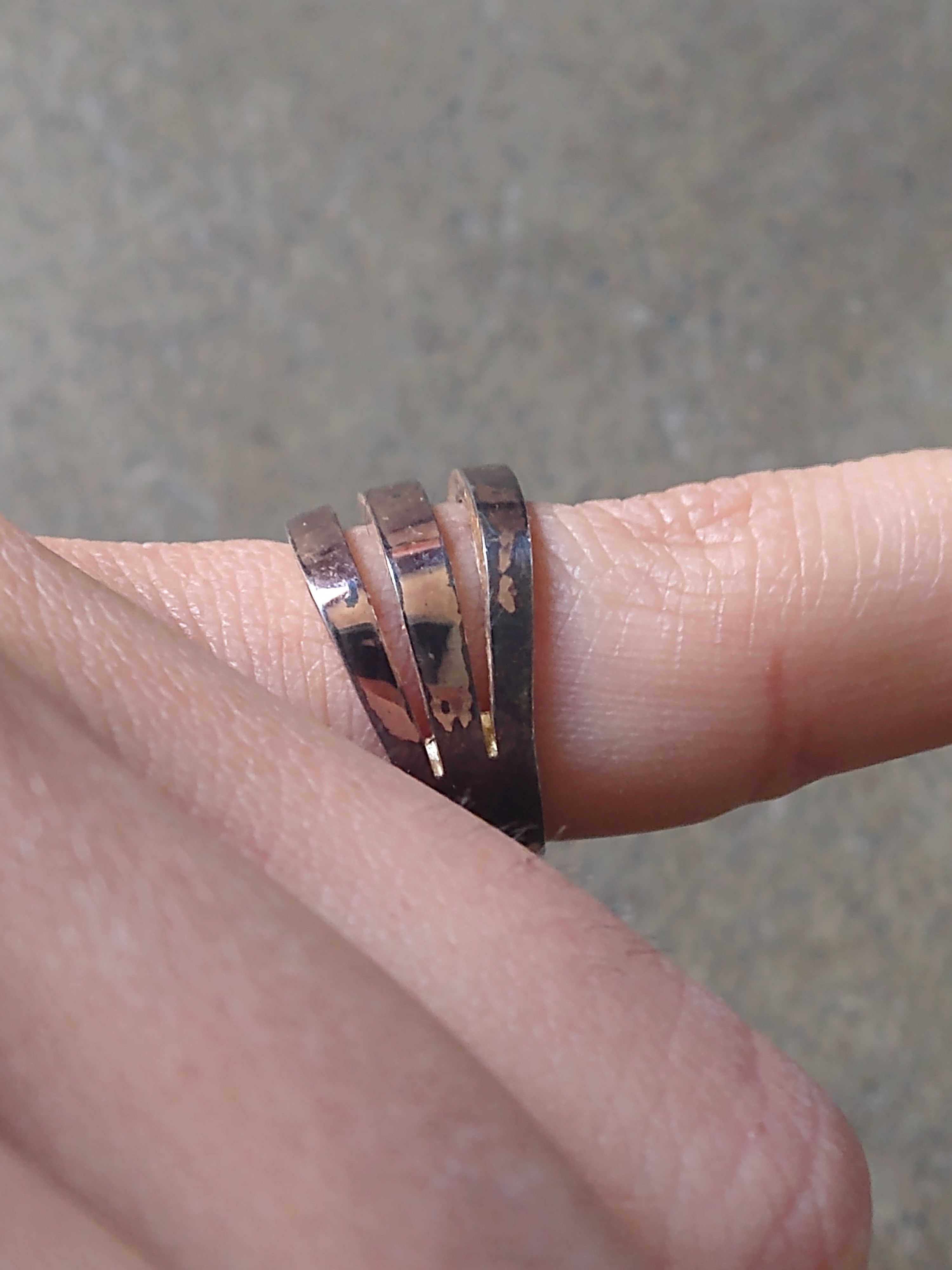 Jewelry Sterling Silver Ring Size 7 Rose Gold Modern Band Size ONE SIZE - 10 Thumbnail