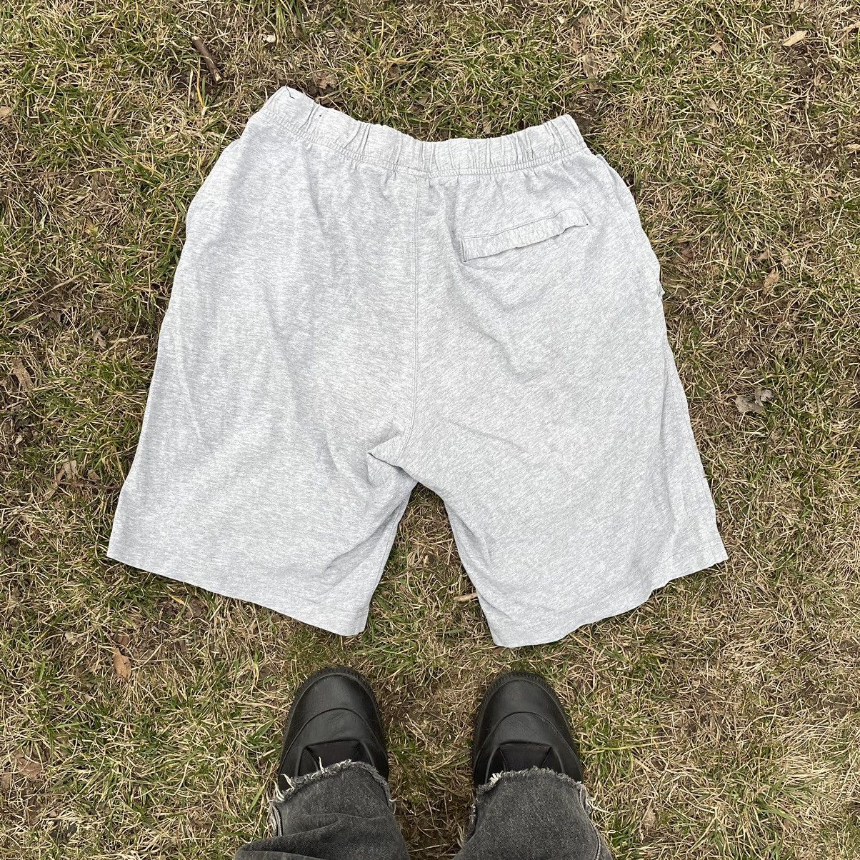 Nike Vintage Y2K Nike Swoosh Logo Shorts Sports Buymypiece 90s Size US 32 / EU 48 - 7 Thumbnail
