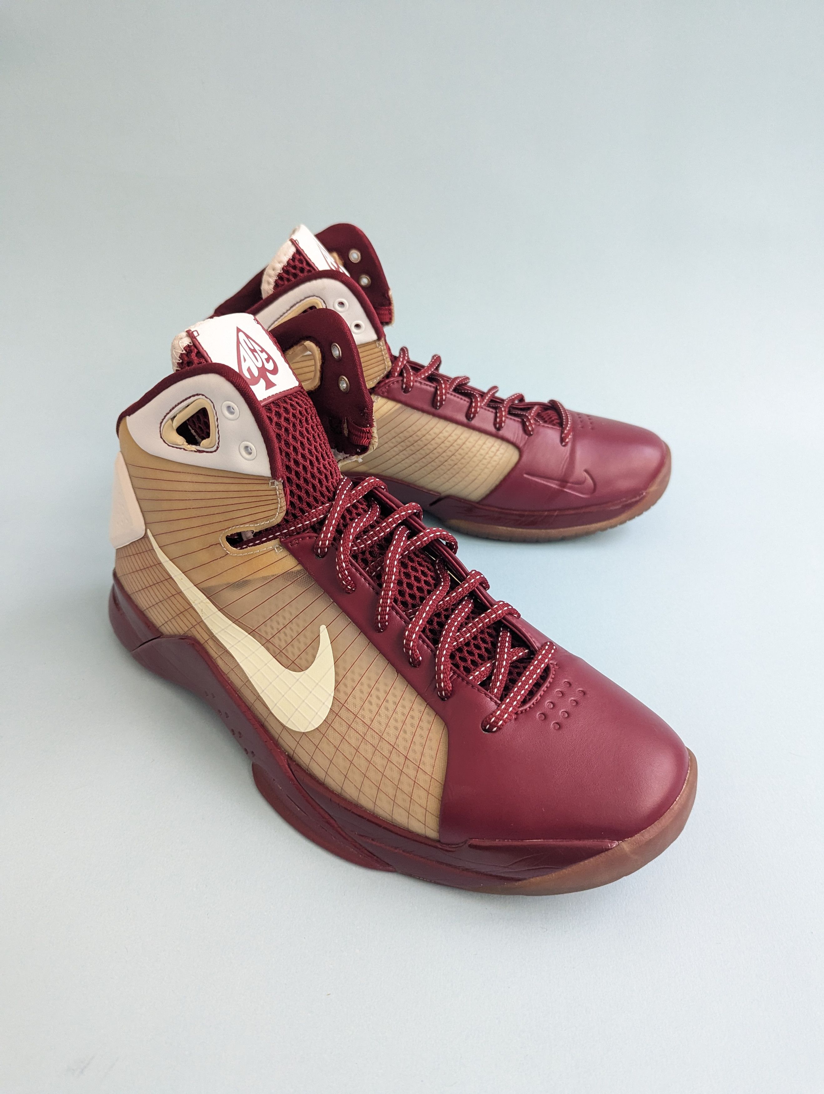 image of Kobe Mentality x Nike Hyperdunk Kobe "lower Marion Aces" Basketball Sneakers in Team Red (Size 12)