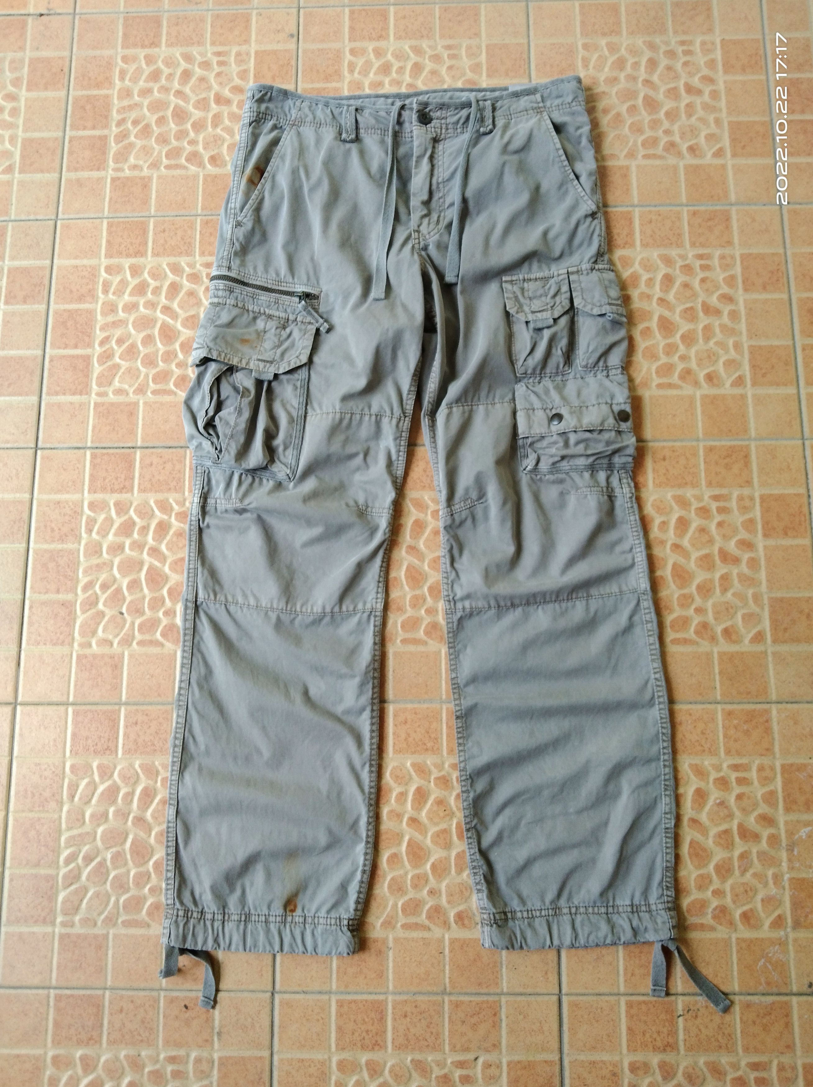 Japanese Brand DiSTRESSED TACTICAL FADED MULTIPOCKET PARACHUTE Size US 32 / EU 48 - 2 Thumbnail