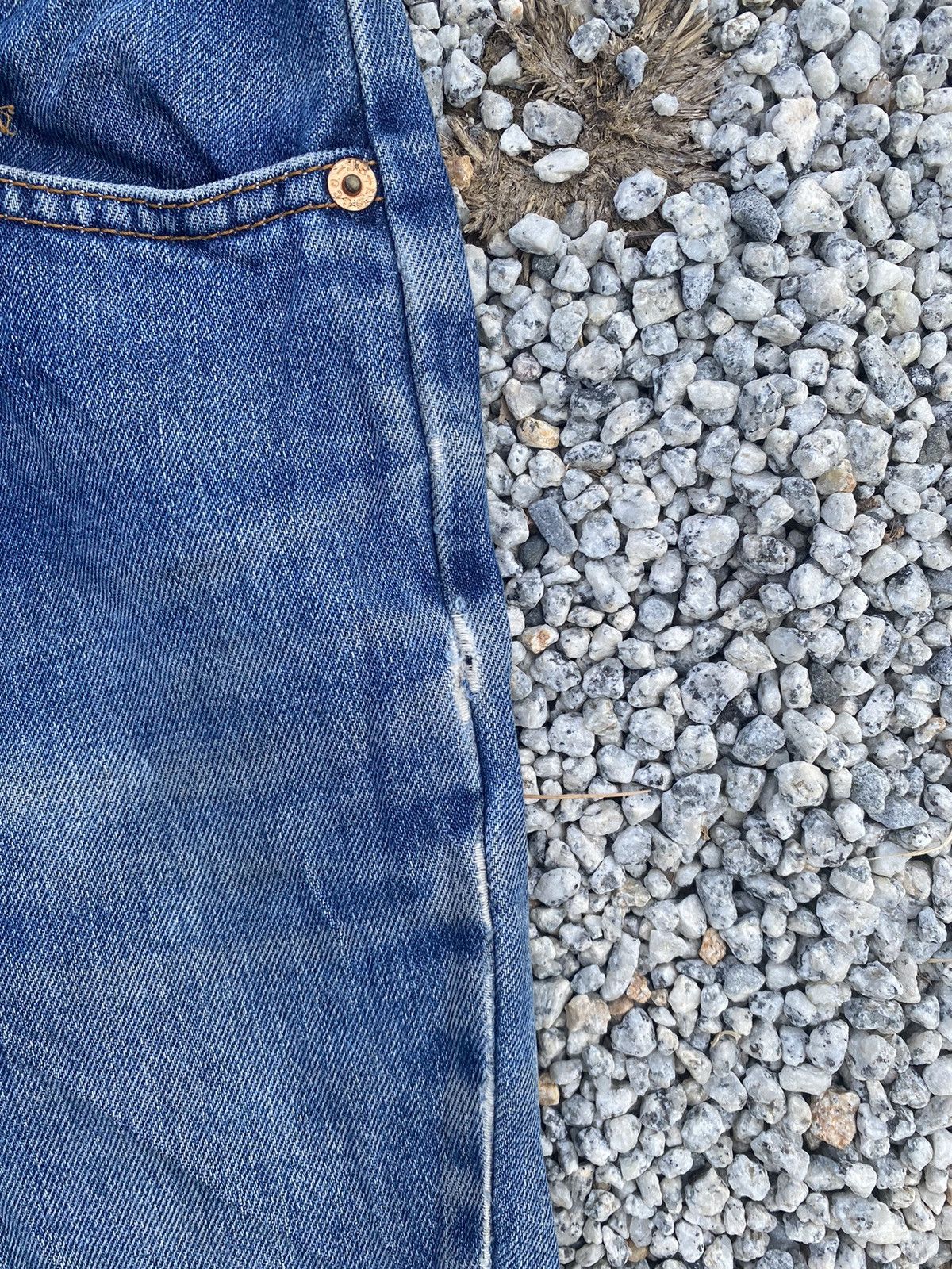 Levi's Vintage Clothing 90s Levi’s 854 Orange Tag Distressed Jeans Size US 29 - 14 Thumbnail