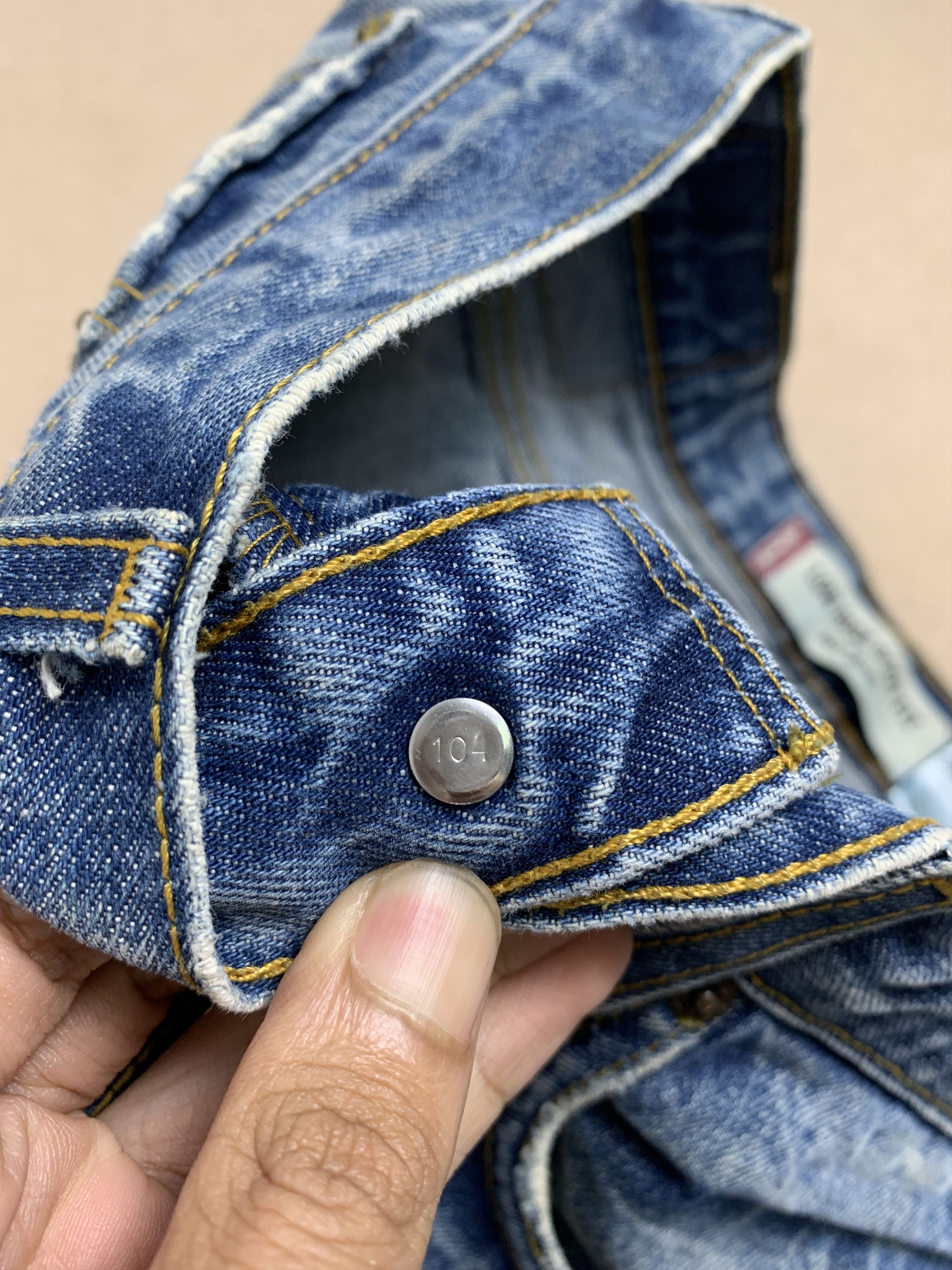 Levi's Vintage LEVI'S 527 Flared Bootcut Faded Jeans P0135 Size US 32 / EU 48 - 12 Thumbnail