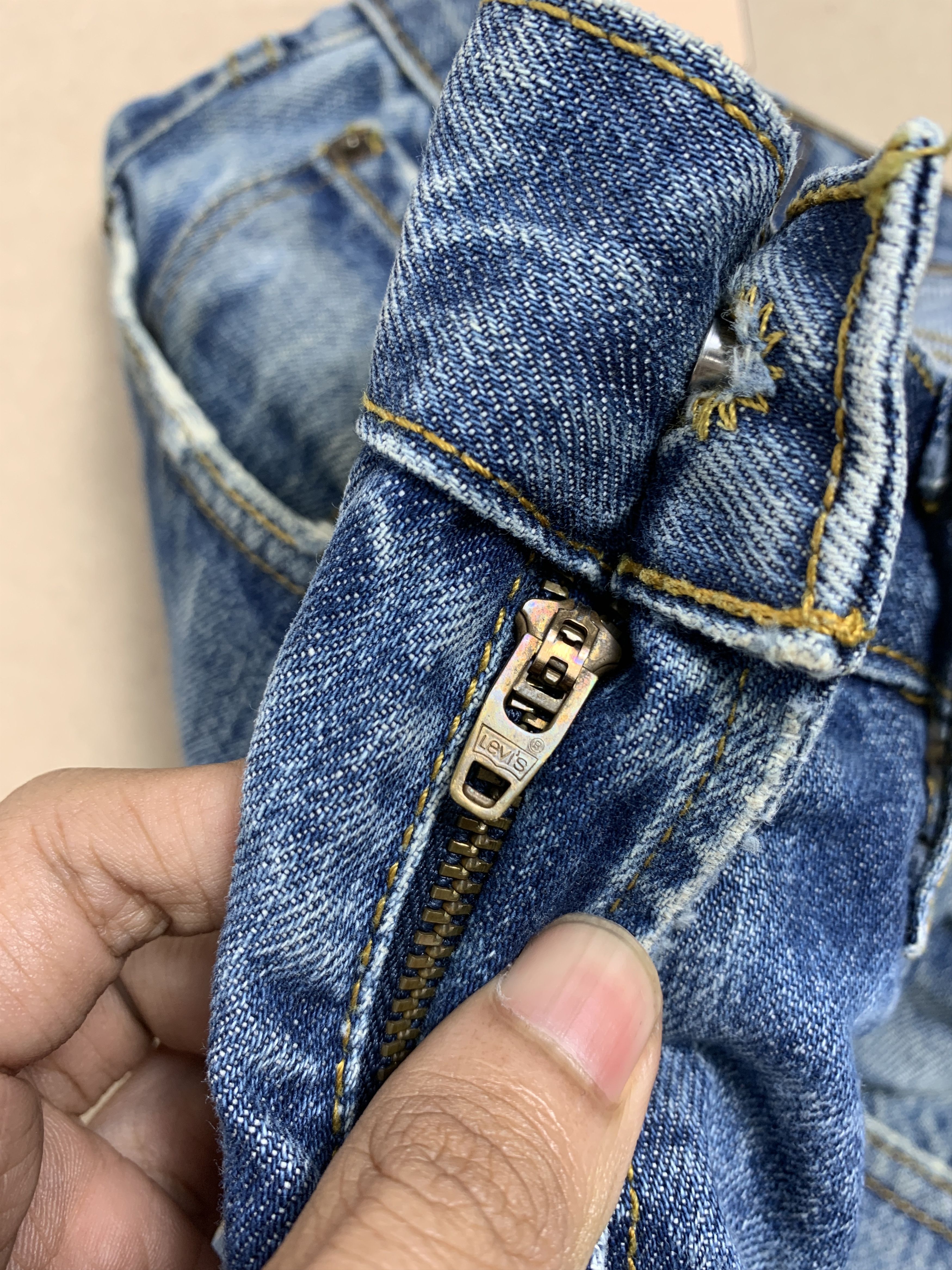 Levi's Vintage LEVI'S 527 Flared Bootcut Faded Jeans P0135 Size US 32 / EU 48 - 14 Thumbnail