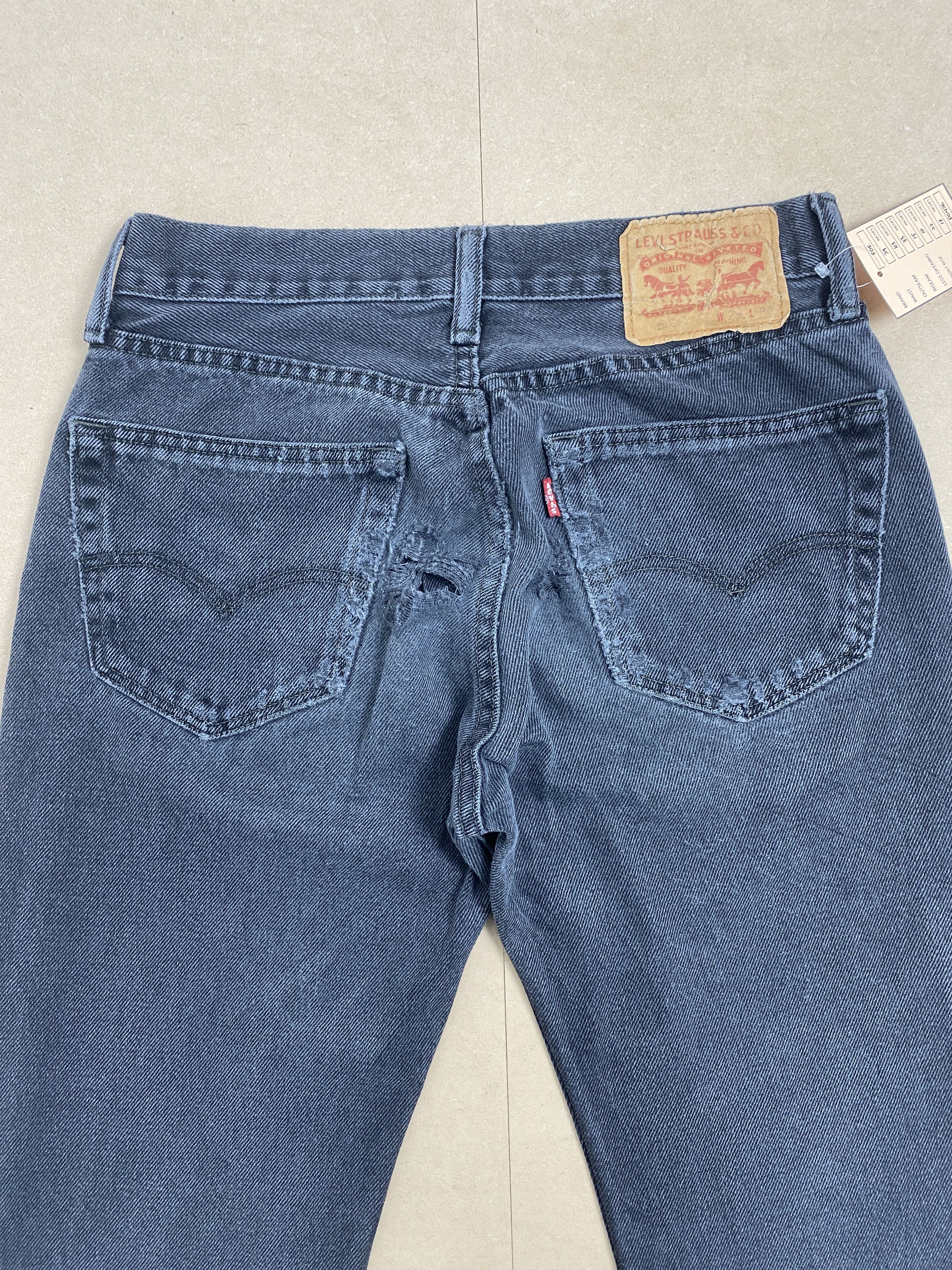 Levi's Vintage Levis 505 Straight Cut Distressed Faded Black Jeans Size US 29 - 6 Thumbnail
