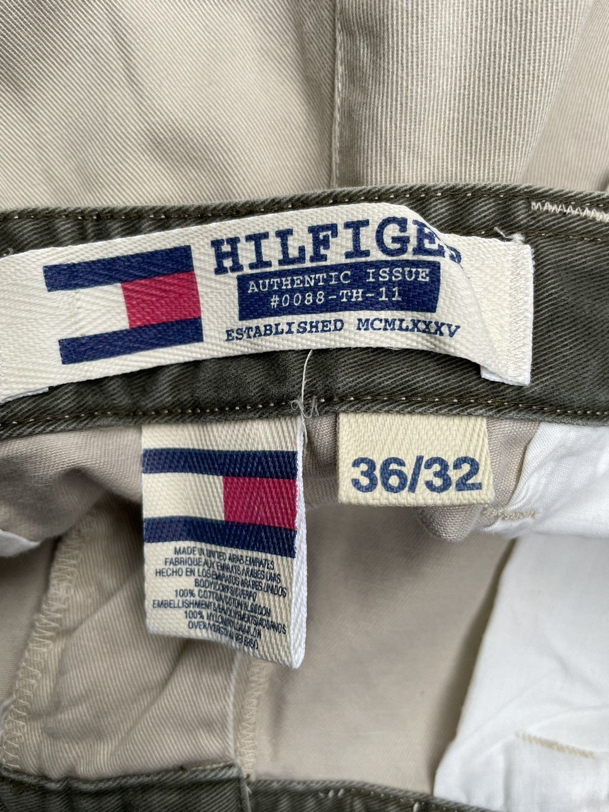 Tommy Hilfiger × Vintage Vintage Tommy Hilfiger 2 tone Cargo Pant Size US 36 / EU 52 - 19 Thumbnail