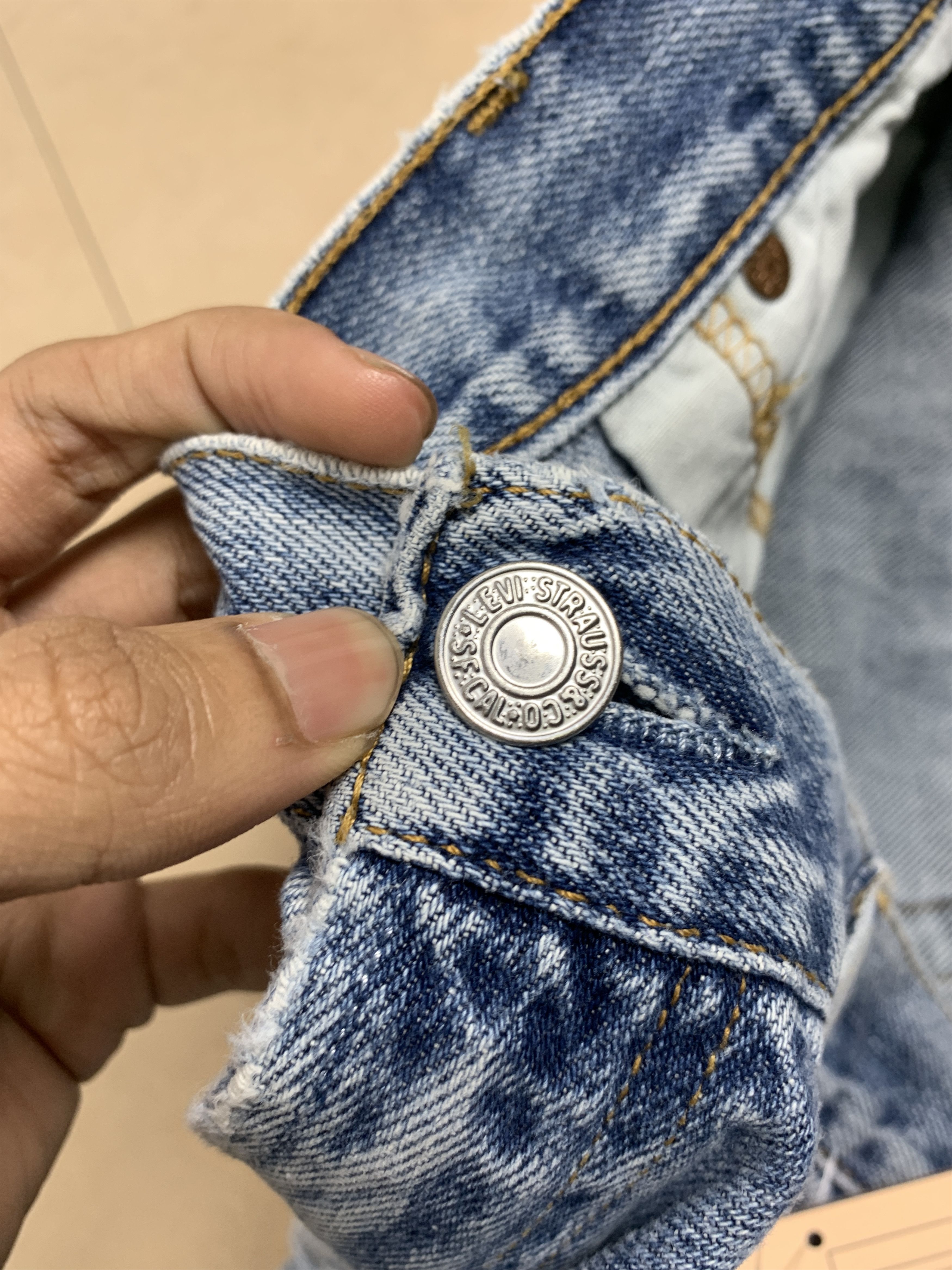 Levi's Vintage LEVI'S 517 BootCut Distressed Faded Jeans P0263 Size US 36 / EU 52 - 14 Thumbnail