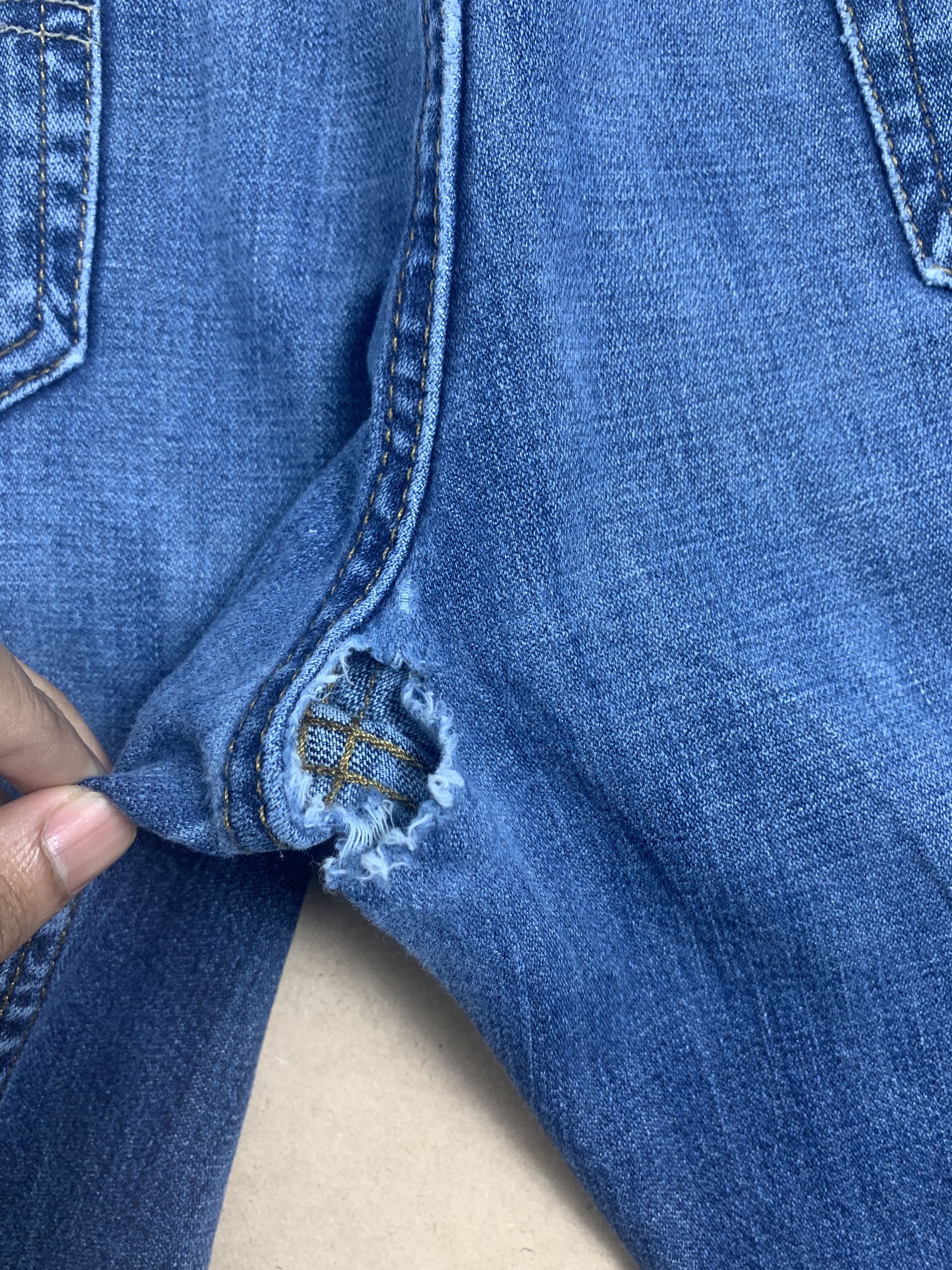 Levi's Vintage Levis 514 Straight Cut Blue Faded Blue Jeans Size US 33 - 10 Thumbnail