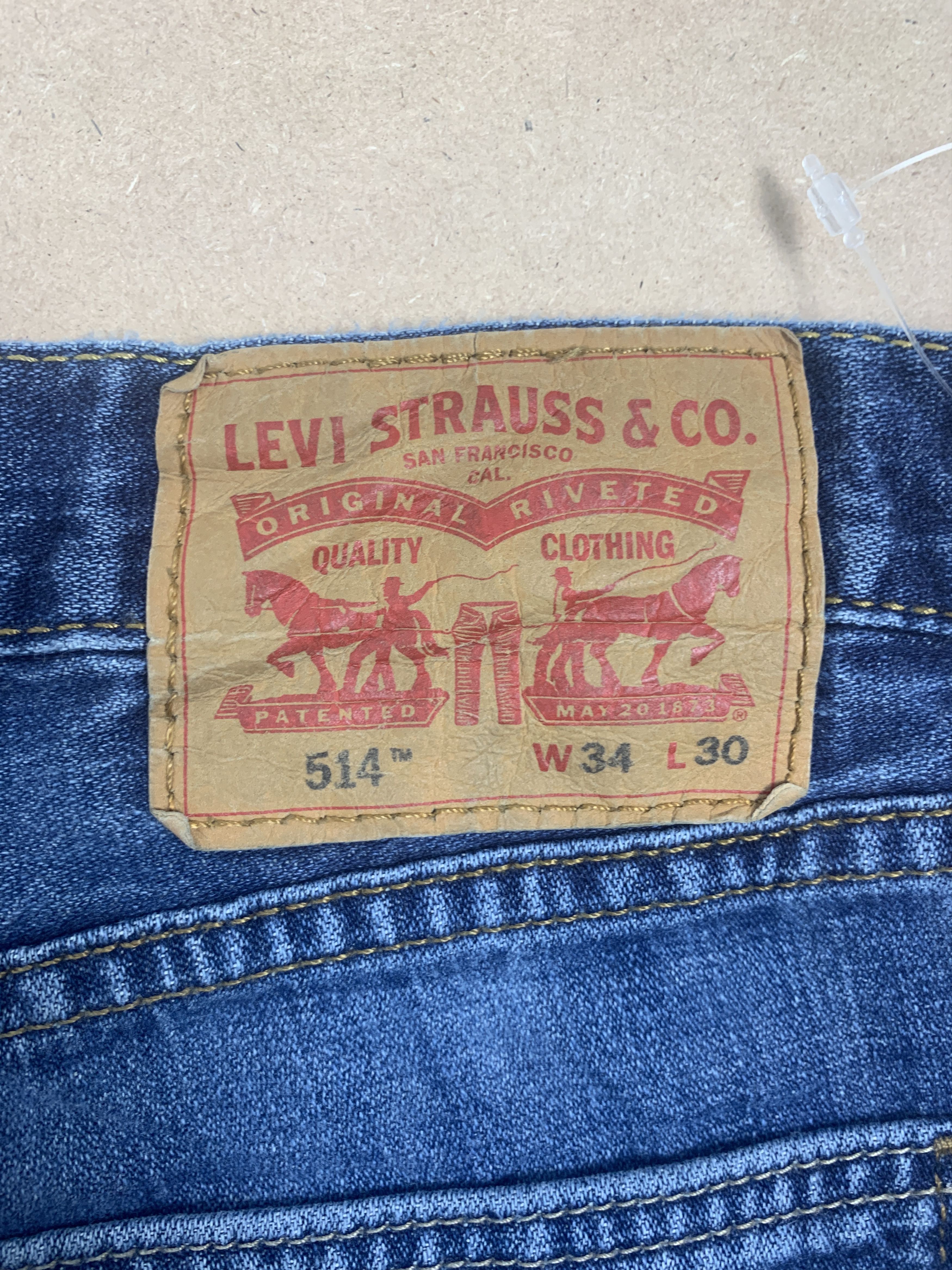 Levi's Vintage Levis 514 Straight Cut Blue Faded Blue Jeans Size US 33 - 7 Thumbnail