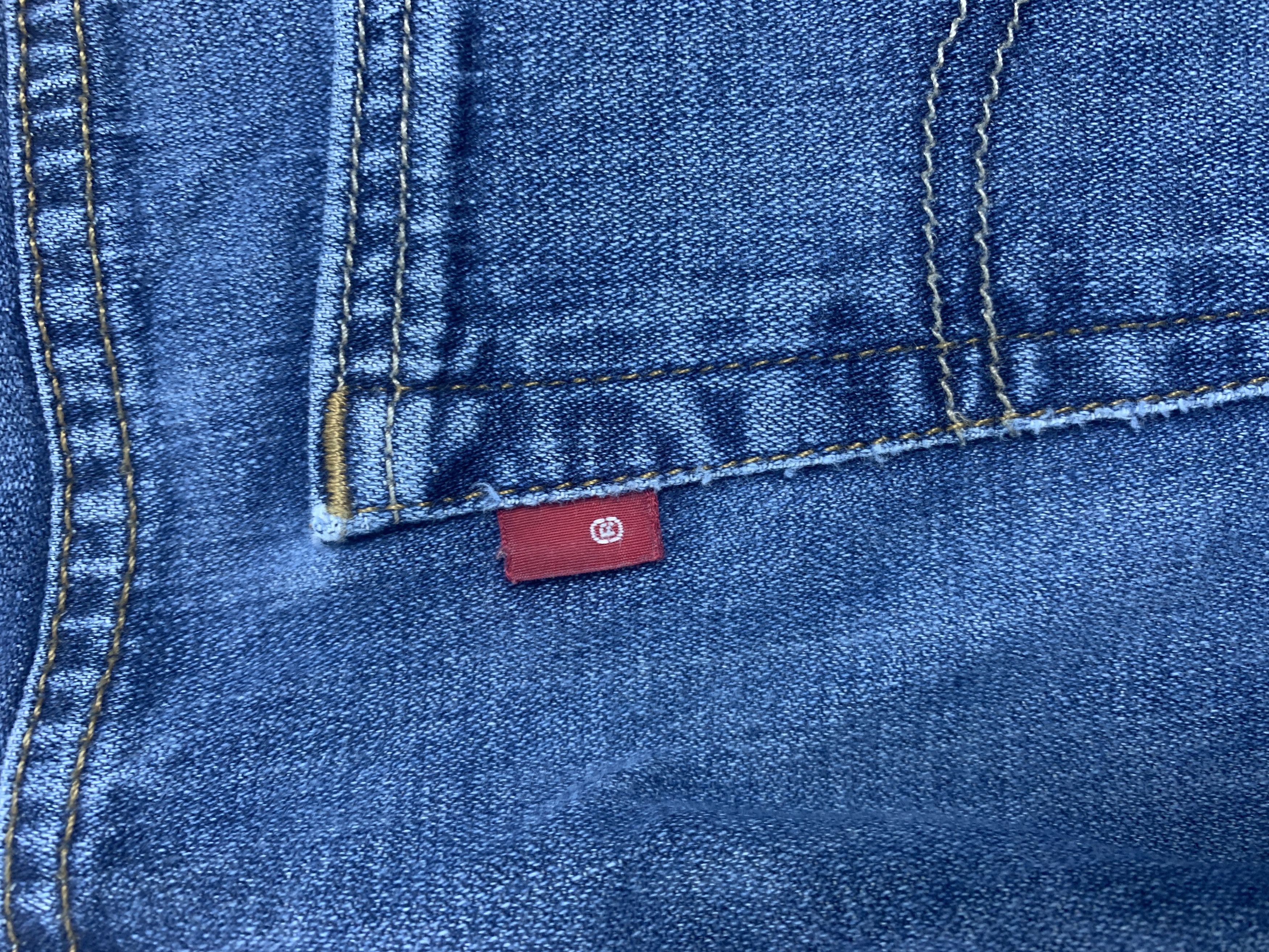 Levi's Vintage Levis 514 Straight Cut Blue Faded Blue Jeans Size US 33 - 8 Thumbnail