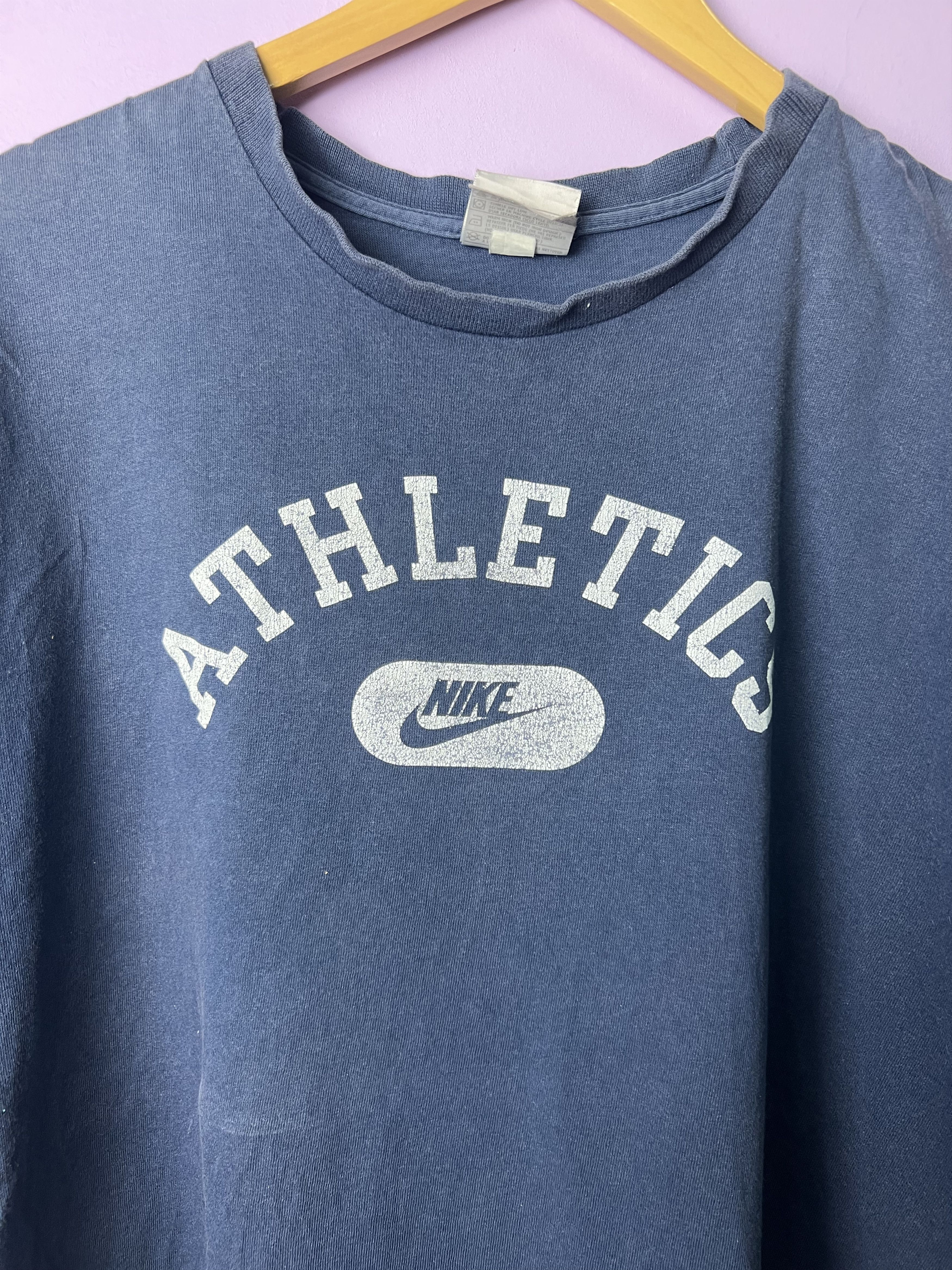 Nike 🔥Vintage Nike Athletics Tees Size US L / EU 52-54 / 3 - 5 Thumbnail