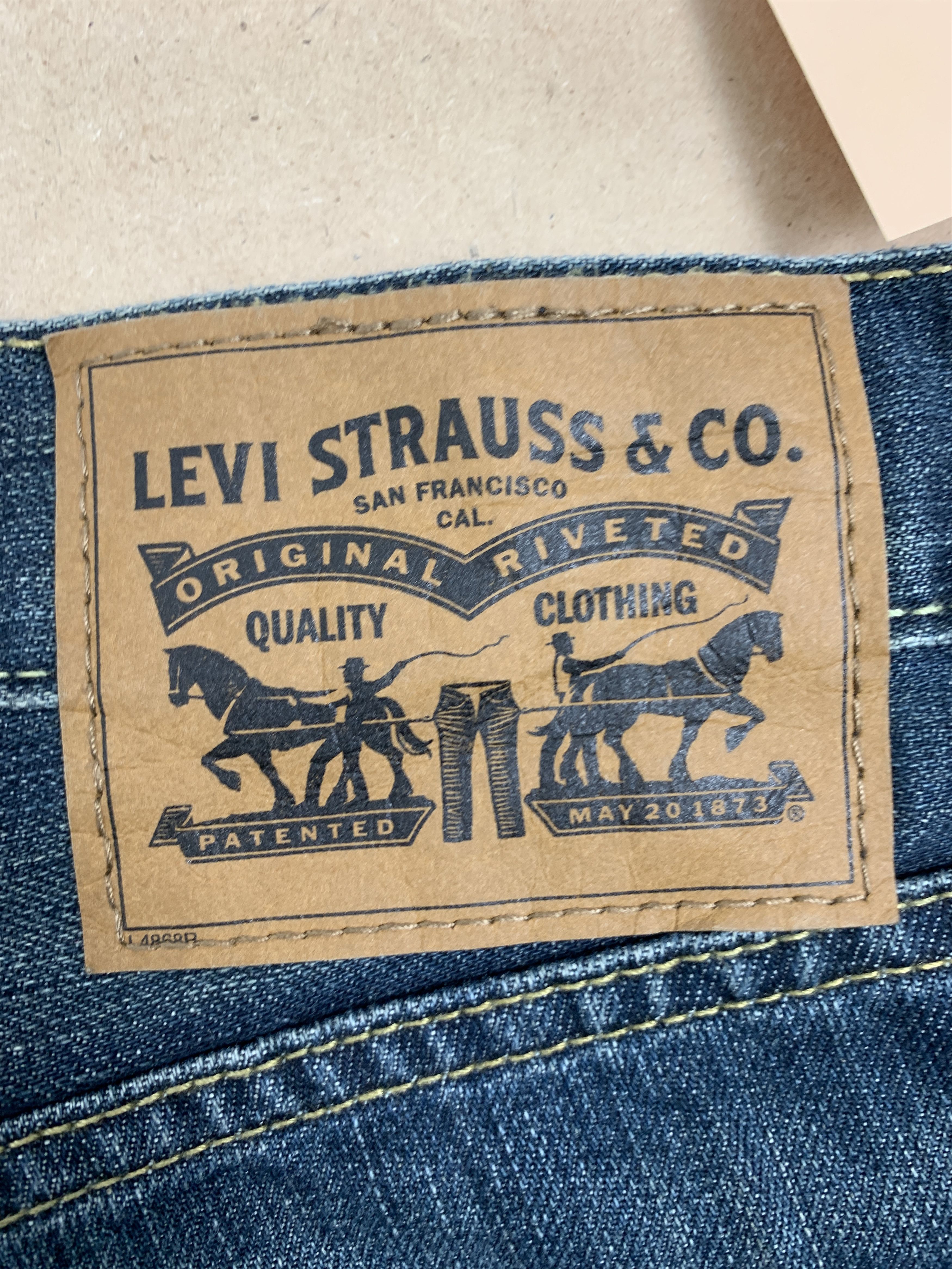 Levi's Vintage Levis 527 Flared Bootcut Faded Jeans P0345 Size US 33 - 9 Thumbnail