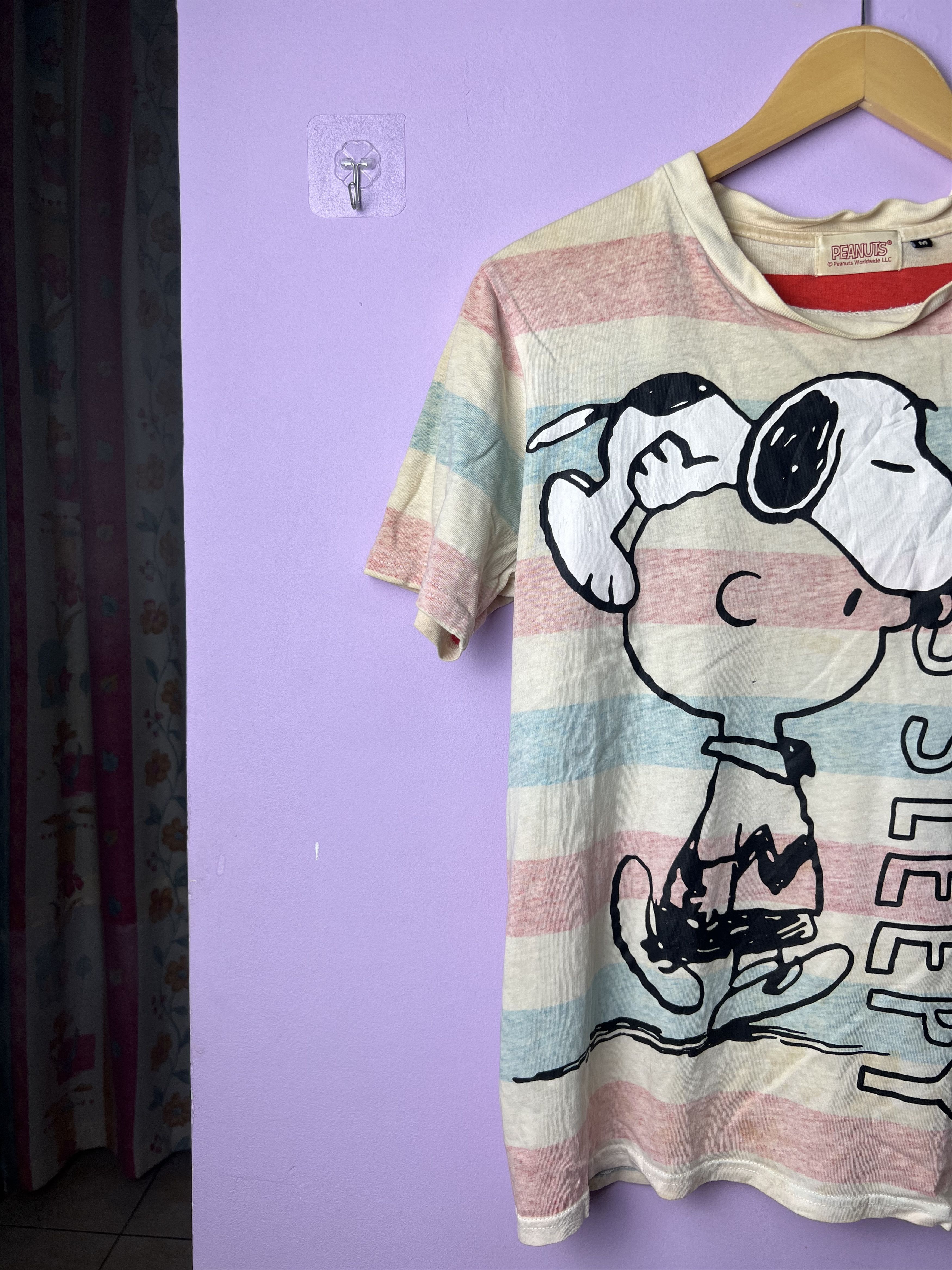 Peanuts 🔥Distressed Cream Stripe Snoopy Is Sleepy Tees Size US M / EU 48-50 / 2 - 3 Thumbnail
