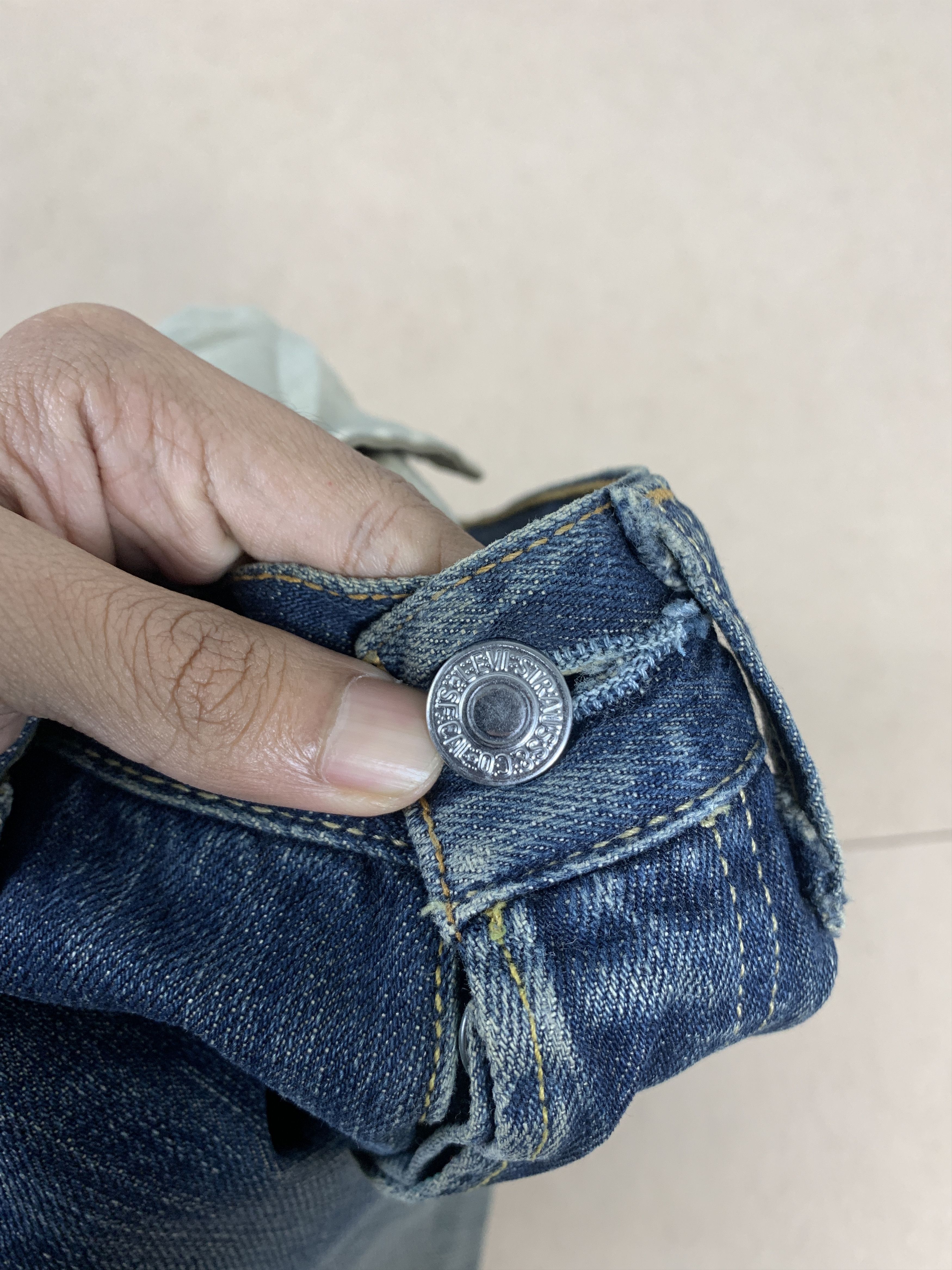 Levi's Vintage LEVI'S 501 Distressed Faded Straight Cut Jeans P0062 Size US 31 - 17 Thumbnail