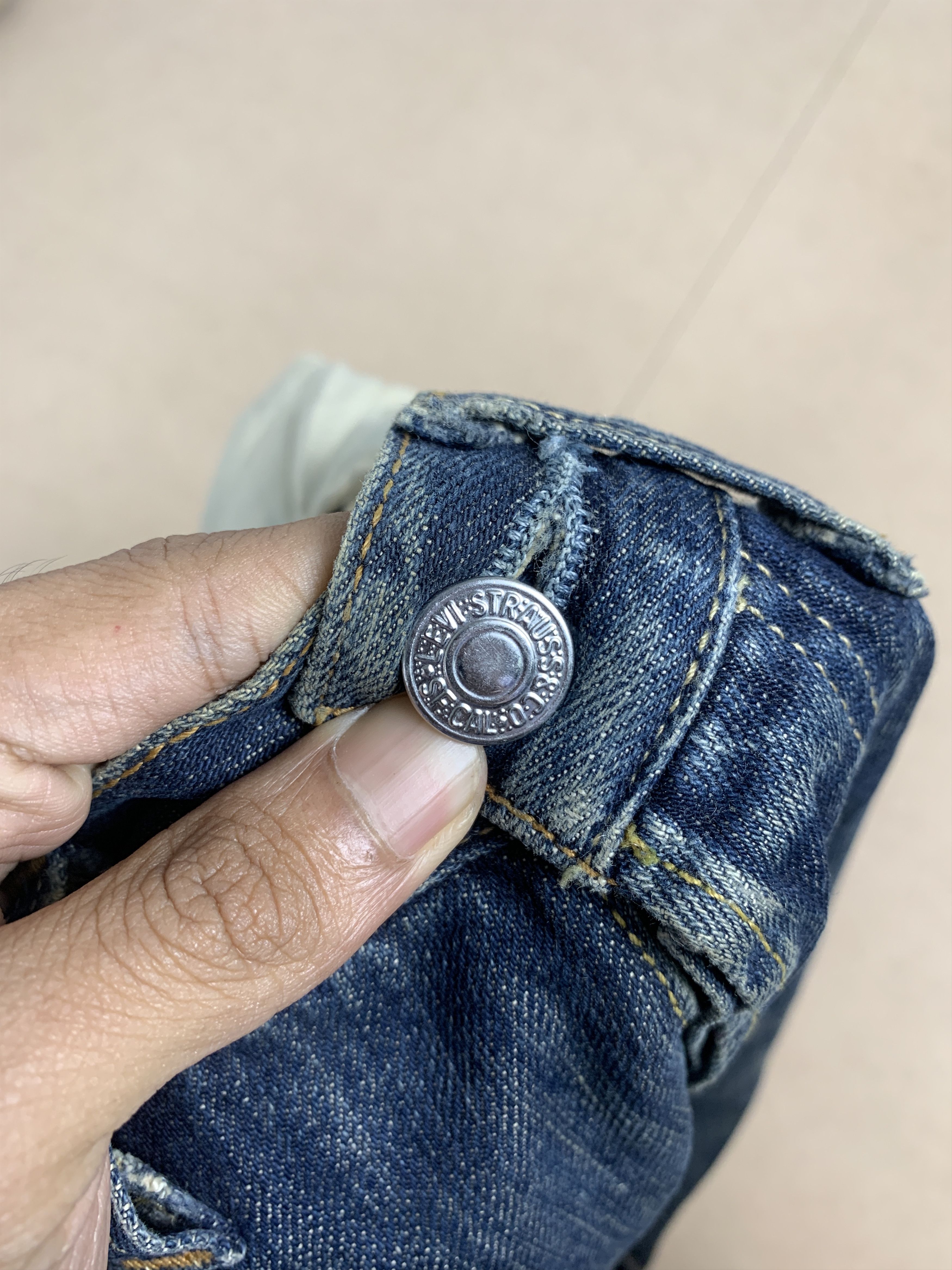 Levi's Vintage LEVI'S 501 Distressed Faded Straight Cut Jeans P0062 Size US 31 - 18 Thumbnail