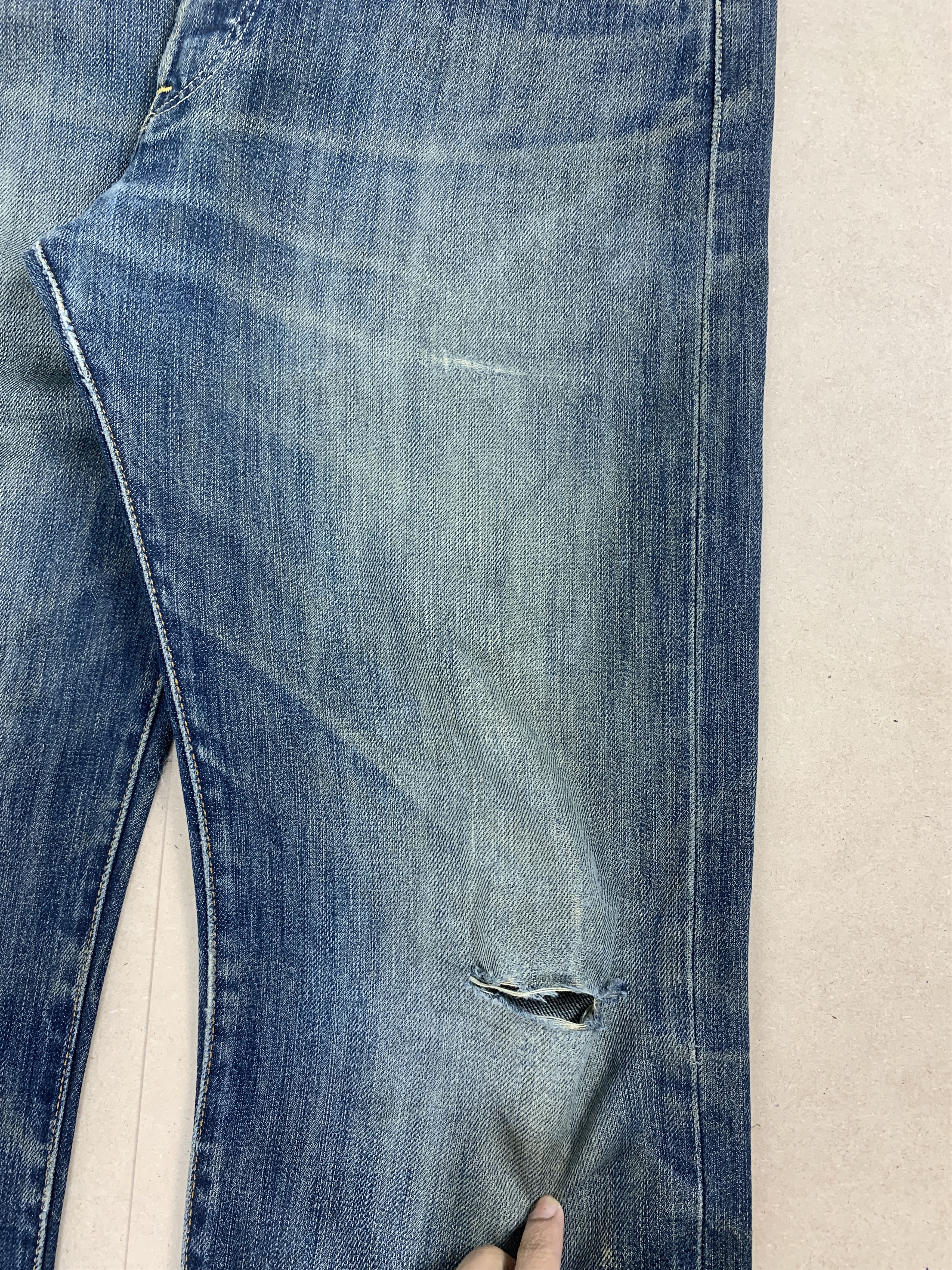Levi's Vintage LEVI'S 501 Distressed Faded Straight Cut Jeans P0062 Size US 31 - 5 Thumbnail