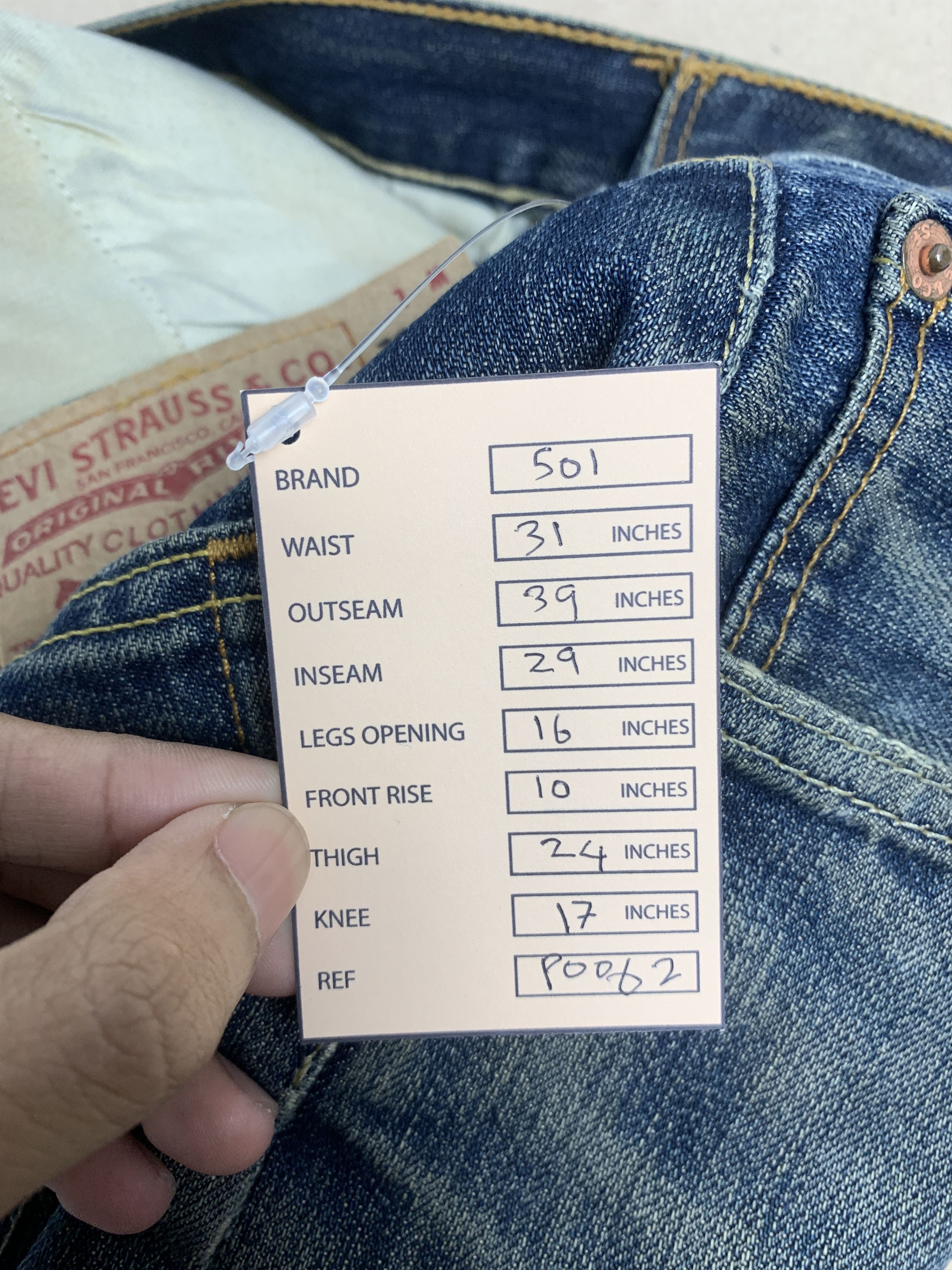 Levi's Vintage LEVI'S 501 Distressed Faded Straight Cut Jeans P0062 Size US 31 - 21 Thumbnail