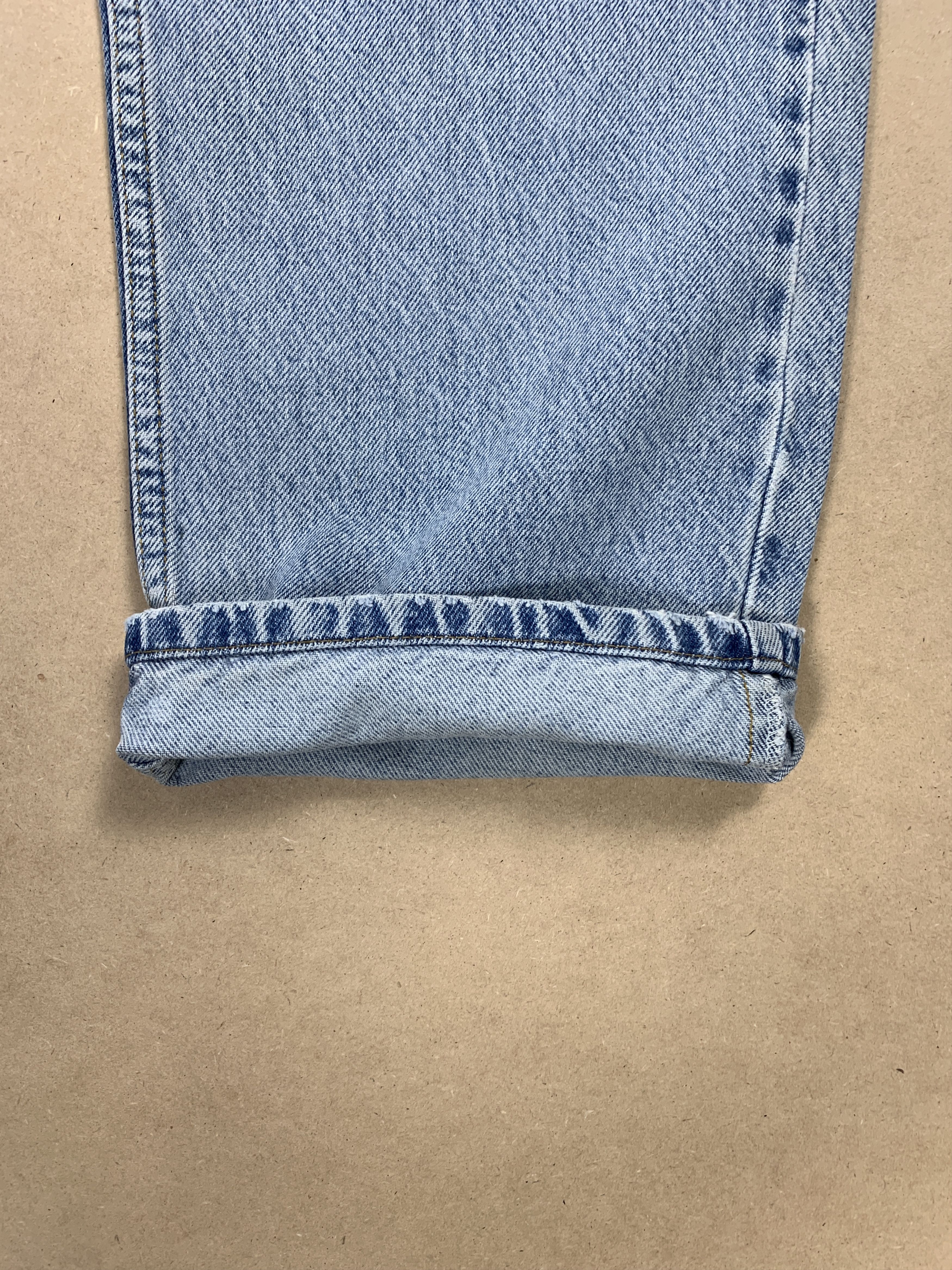 Levi's × Vintage Vintage Levis 505 Straight Cut Mid Wash Jeans Size US 40 / EU 56 - 5 Thumbnail