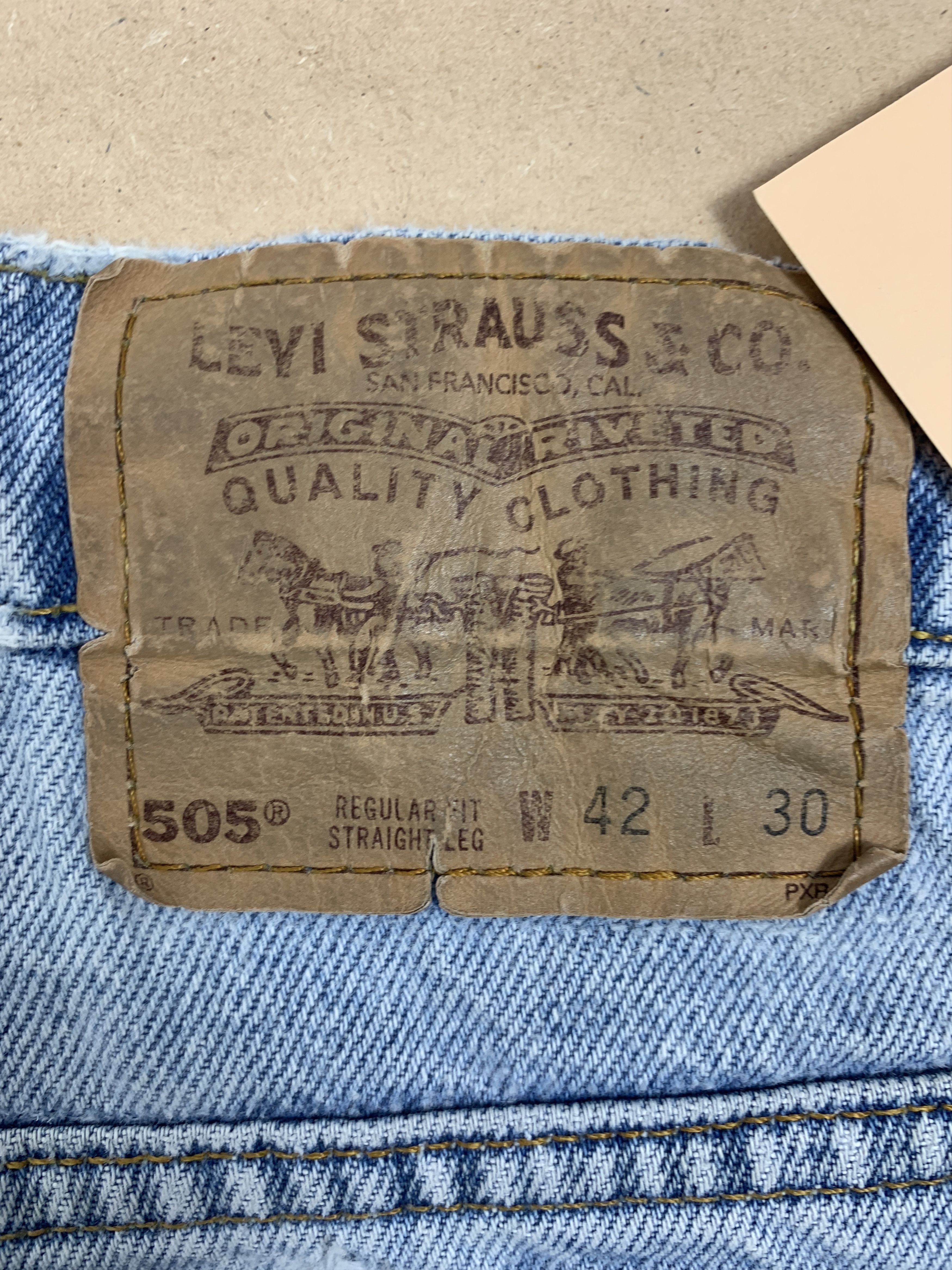 Levi's × Vintage Vintage Levis 505 Straight Cut Mid Wash Jeans Size US 40 / EU 56 - 8 Thumbnail