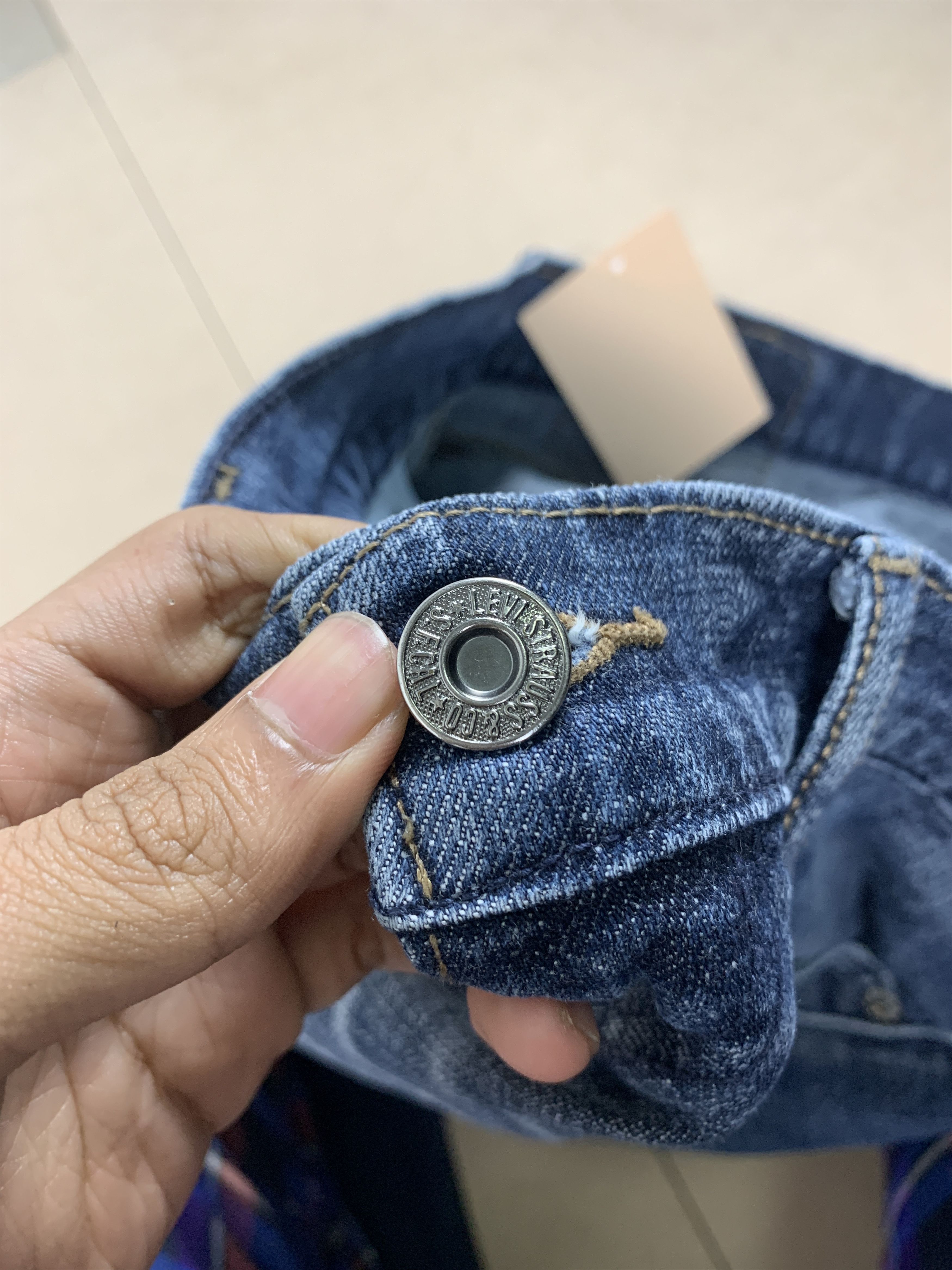 Levi's Vintage Levis 514 Straight Cut Distressed Faded Blue Jeans Size US 34 / EU 50 - 19 Thumbnail