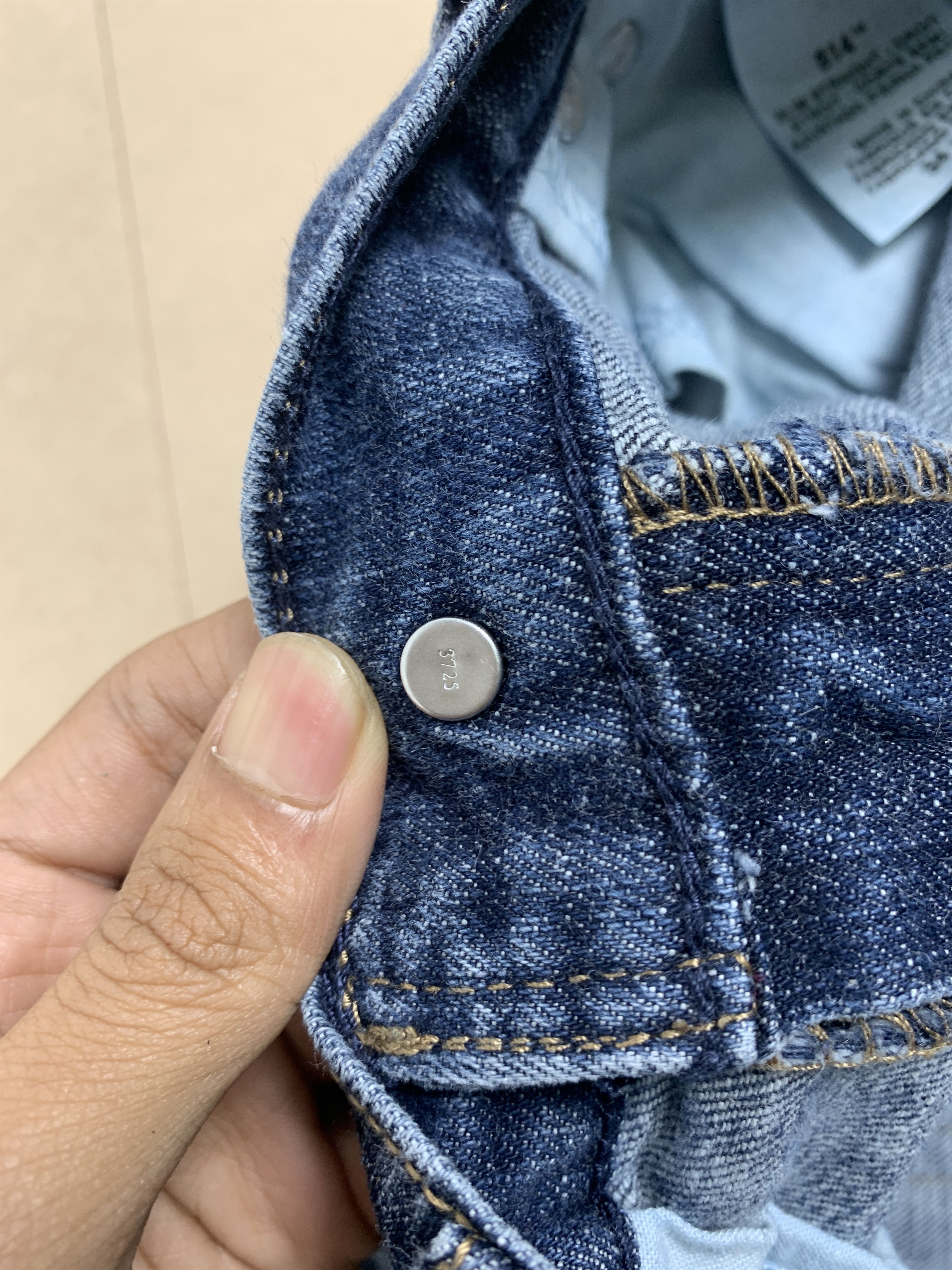 Levi's Vintage Levis 514 Straight Cut Distressed Faded Blue Jeans Size US 34 / EU 50 - 18 Thumbnail