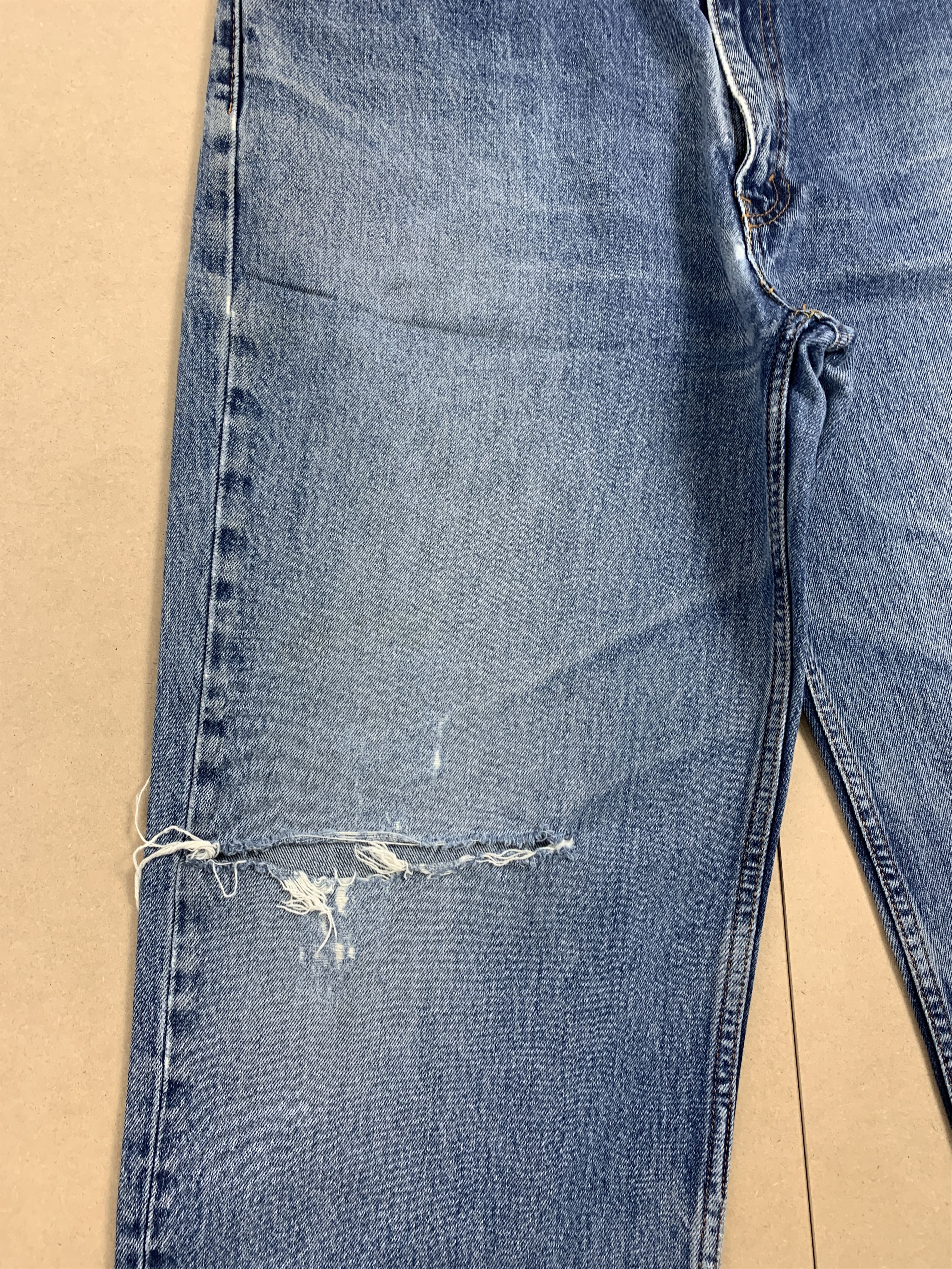 Levi's Vintage Levis 550 Straight Cut Distressed Mid Wash Jeans Size US 40 / EU 56 - 6 Thumbnail