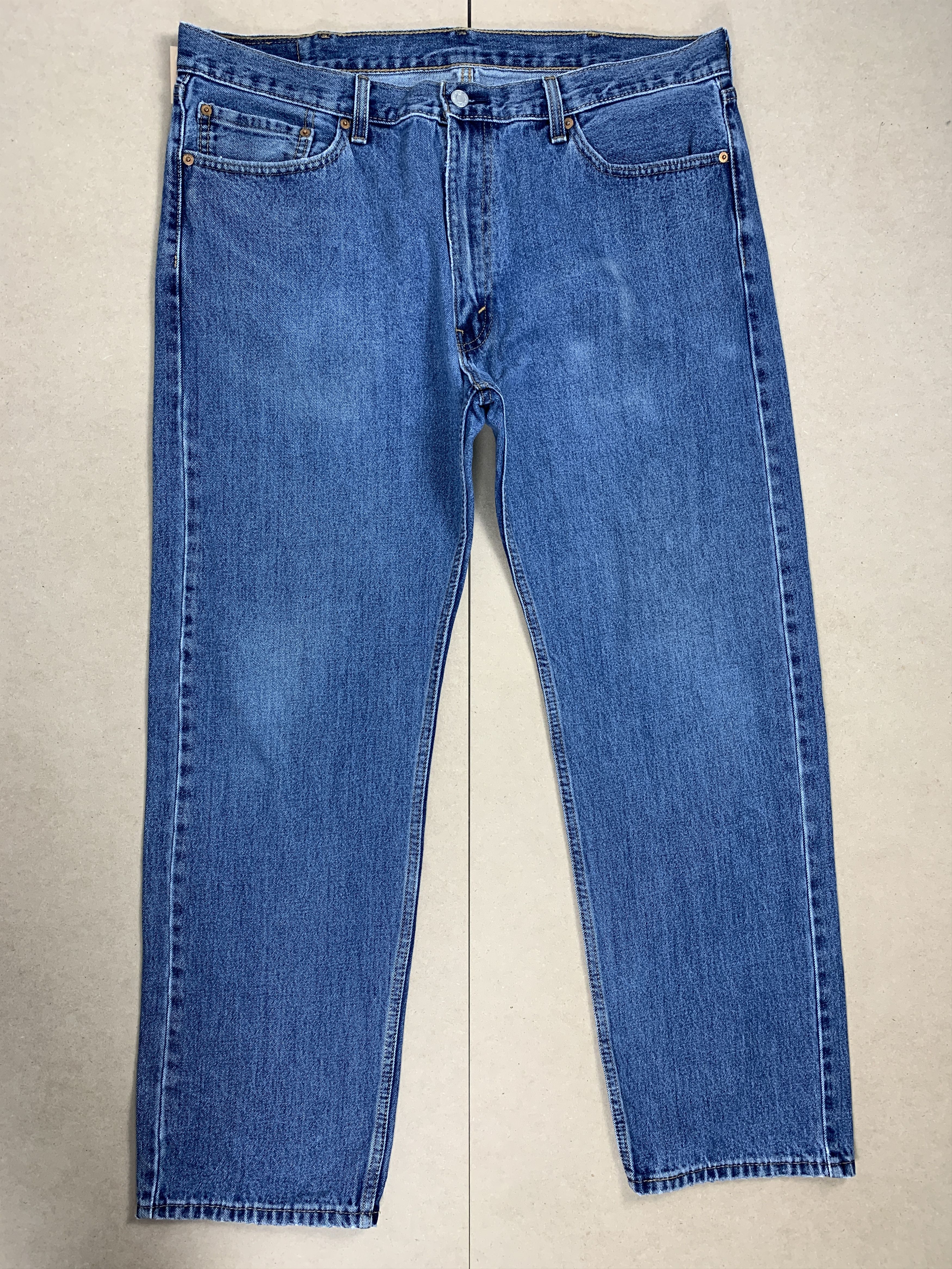 Levi's × Vintage Vintage LEVI'S 505 Faded Straight Cut Mid Wash Jeans Size US 40 / EU 56 - 1 Thumbnail