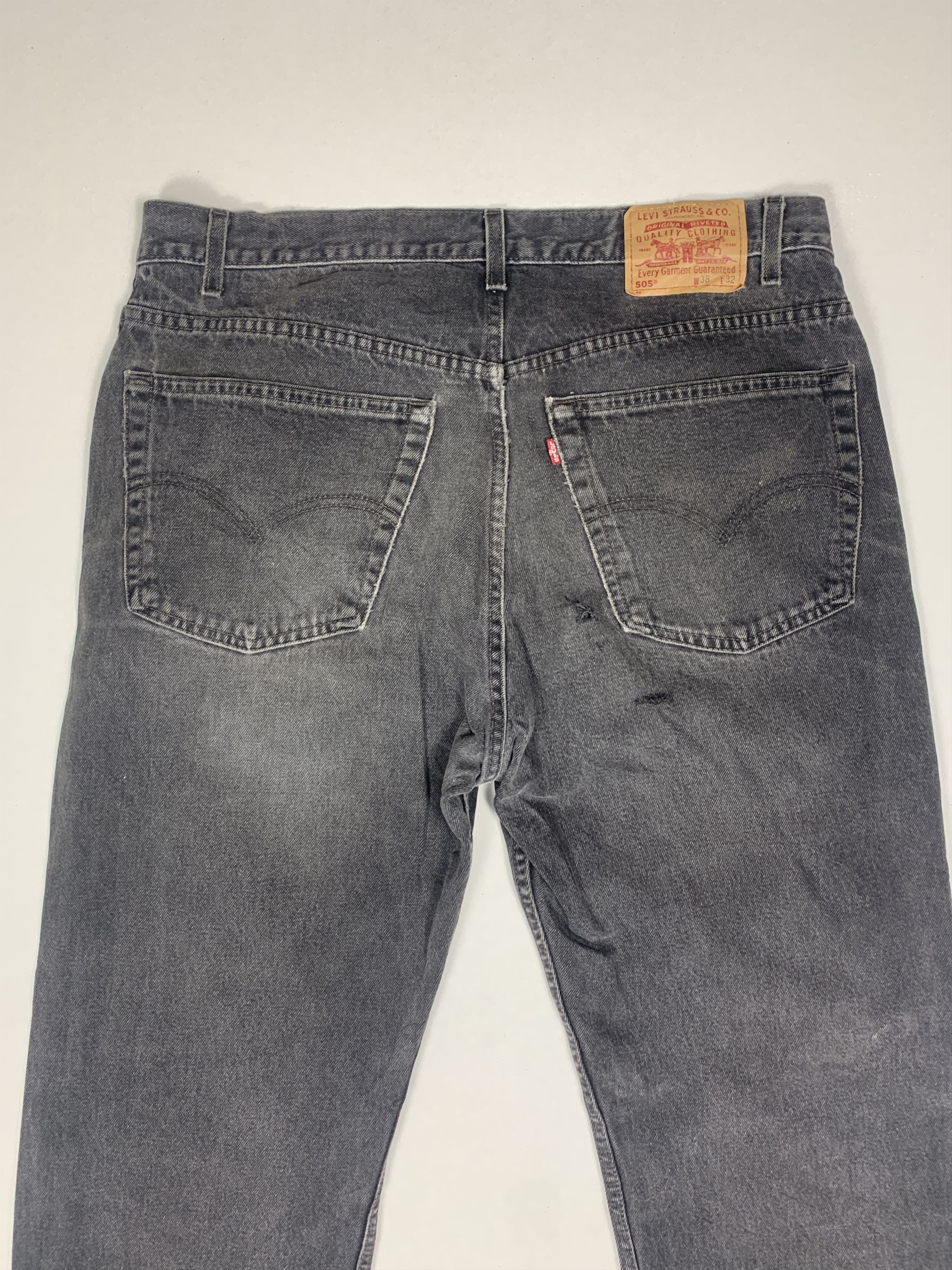 Levi's Vintage LEVI'S 505 Distressed Faded Straight Cut Jeans P0007 Size US 38 / EU 54 - 14 Thumbnail