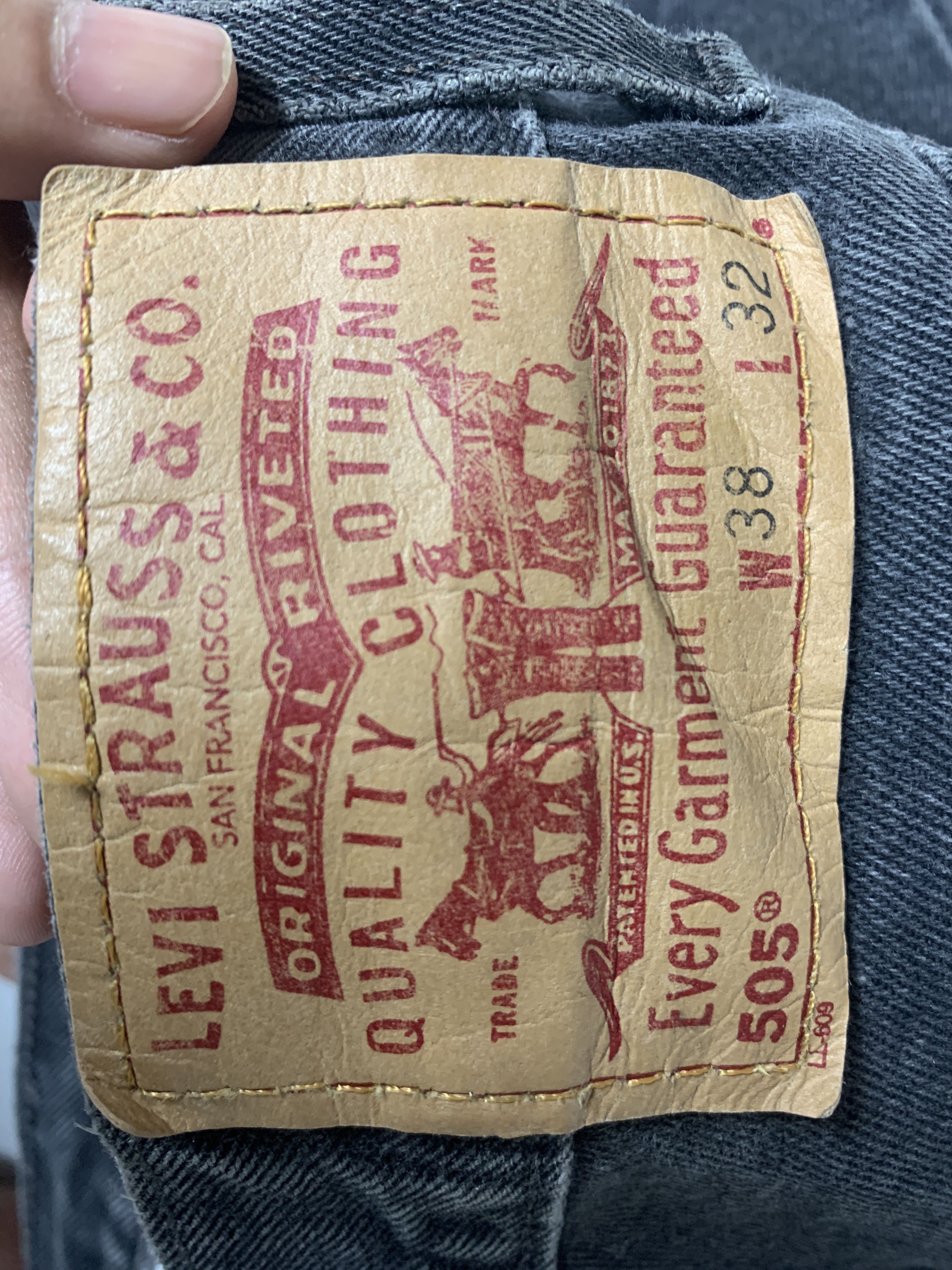 Levi's Vintage LEVI'S 505 Distressed Faded Straight Cut Jeans P0007 Size US 38 / EU 54 - 9 Thumbnail