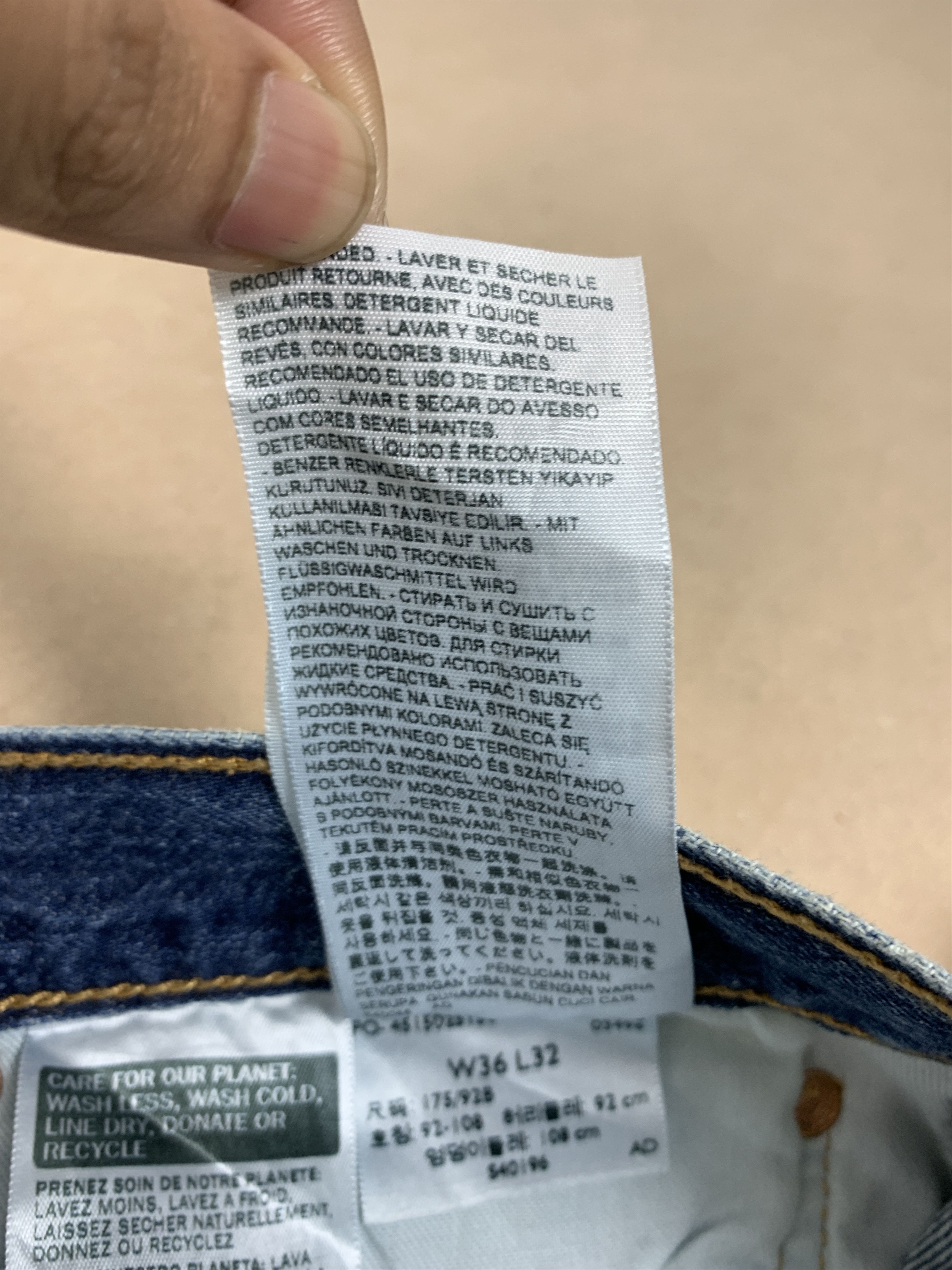Levi's Vintage Levi's 501 Distressed Faded Blue Jeans P0124 Size US 36 / EU 52 - 13 Thumbnail