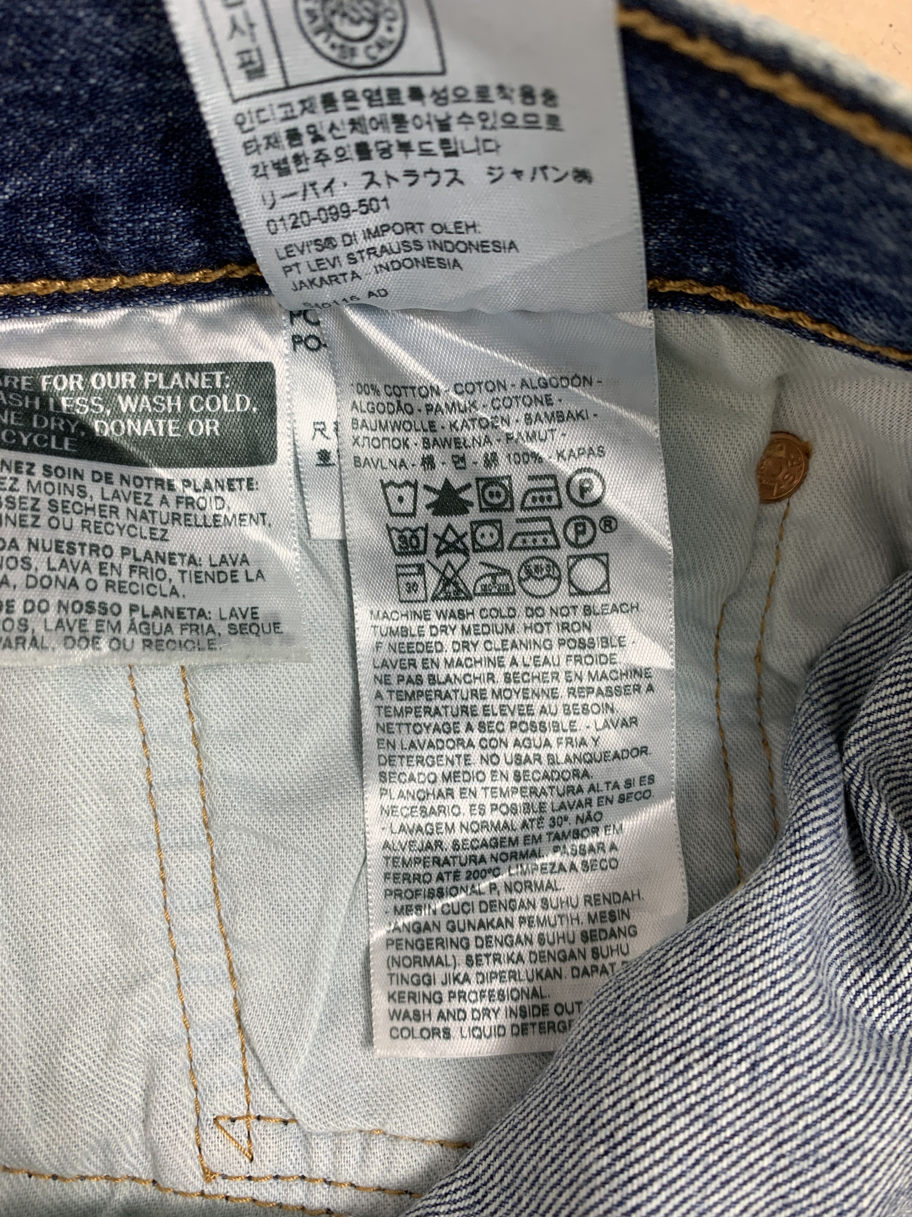 Levi's Vintage Levi's 501 Distressed Faded Blue Jeans P0124 Size US 36 / EU 52 - 12 Thumbnail