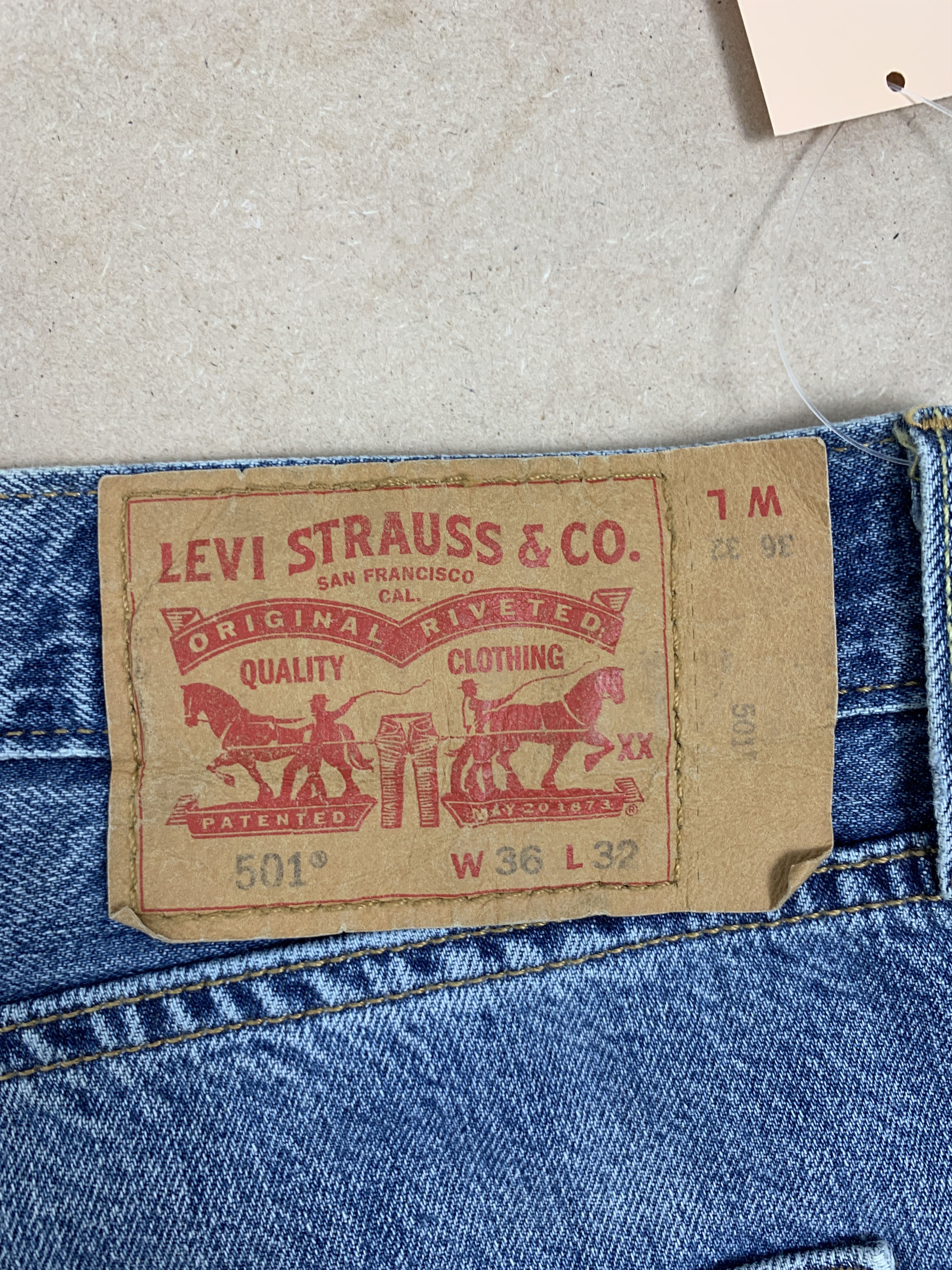 Levi's Vintage Levi's 501 Distressed Faded Blue Jeans P0124 Size US 36 / EU 52 - 7 Thumbnail
