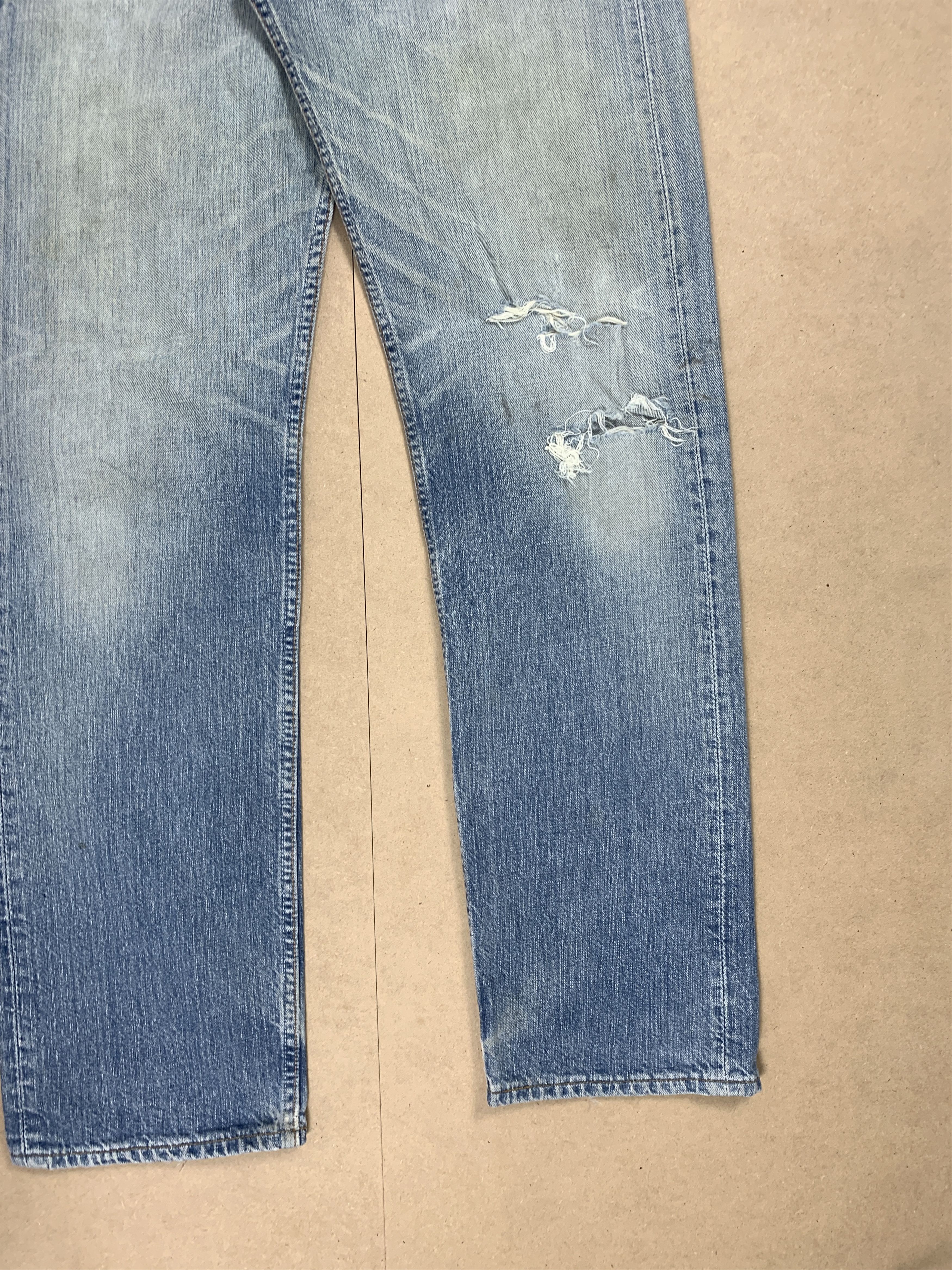Levi's Vintage Levi's 501 Faded Distressed Blue Jeans P0108 Size US 28 / EU 44 - 4 Thumbnail