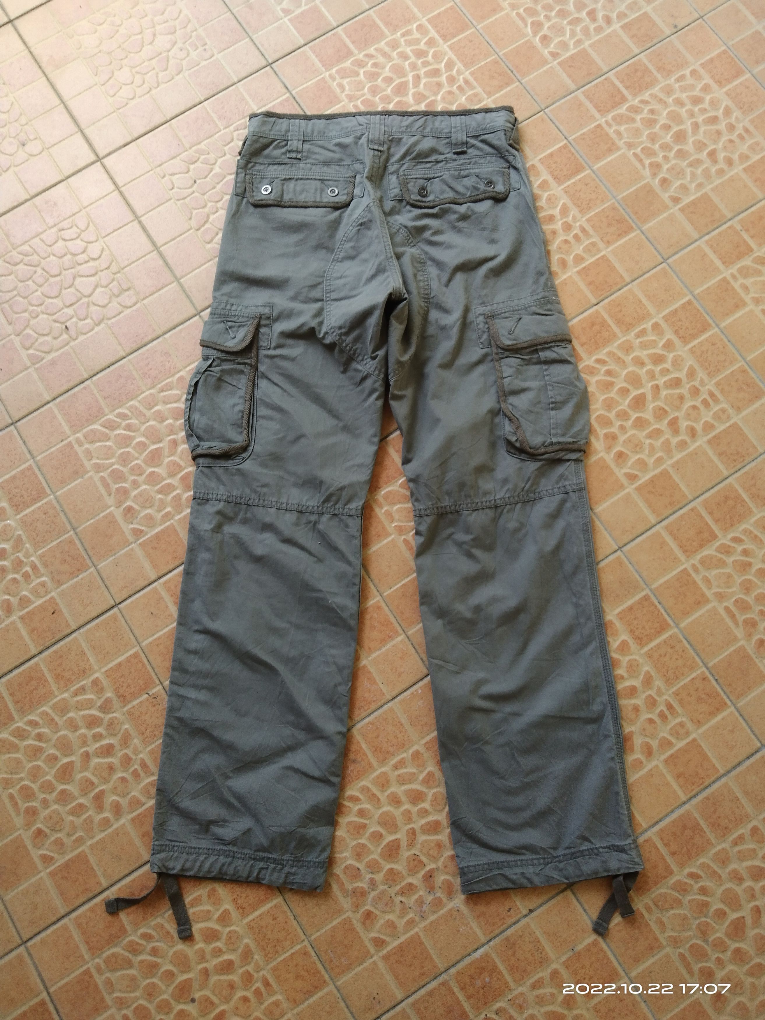 Attachment × Japanese Brand TACTICAL PARACHUTE UNIQLO CARGO PANTS Size US 31 - 3 Thumbnail