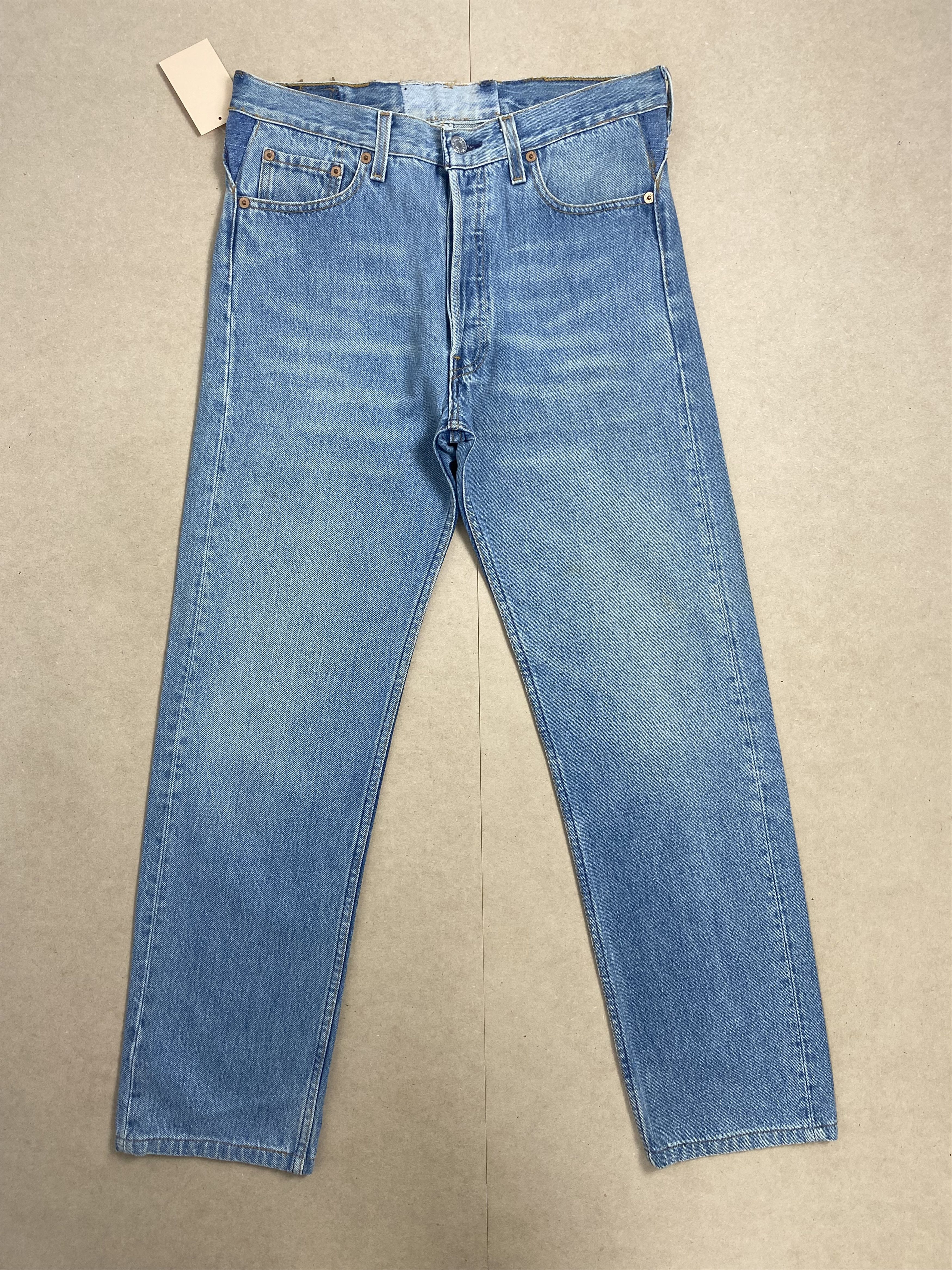 Levi's Vintage Levis 501 Straight Cut Mid Wash Jeans P0419 Size US 32 / EU 48 - 1 Thumbnail