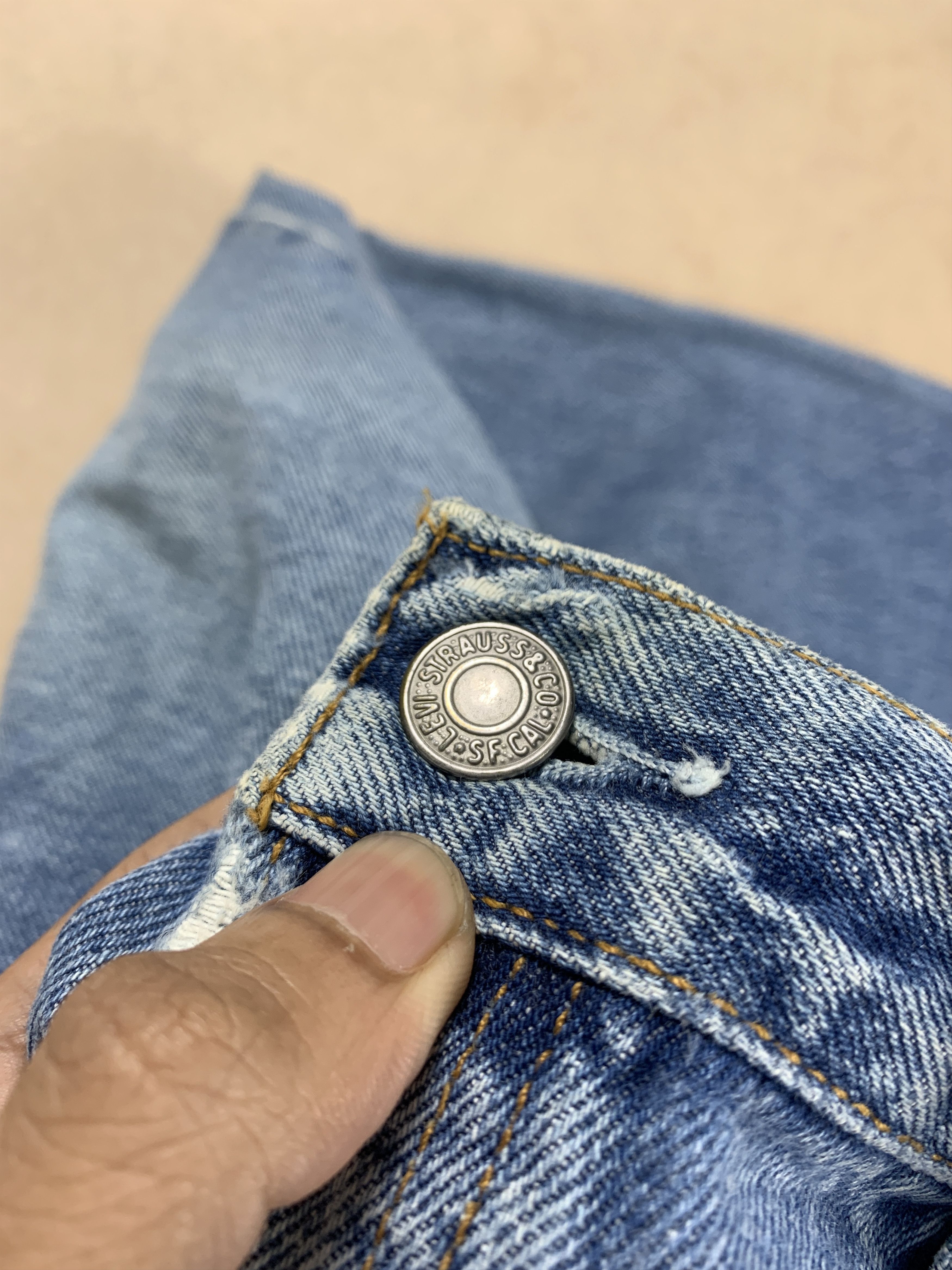 Levi's Vintage 90s LEVI'S 501 Distressed Faded Mid Blue Jeans P0063 Size US 34 / EU 50 - 15 Thumbnail