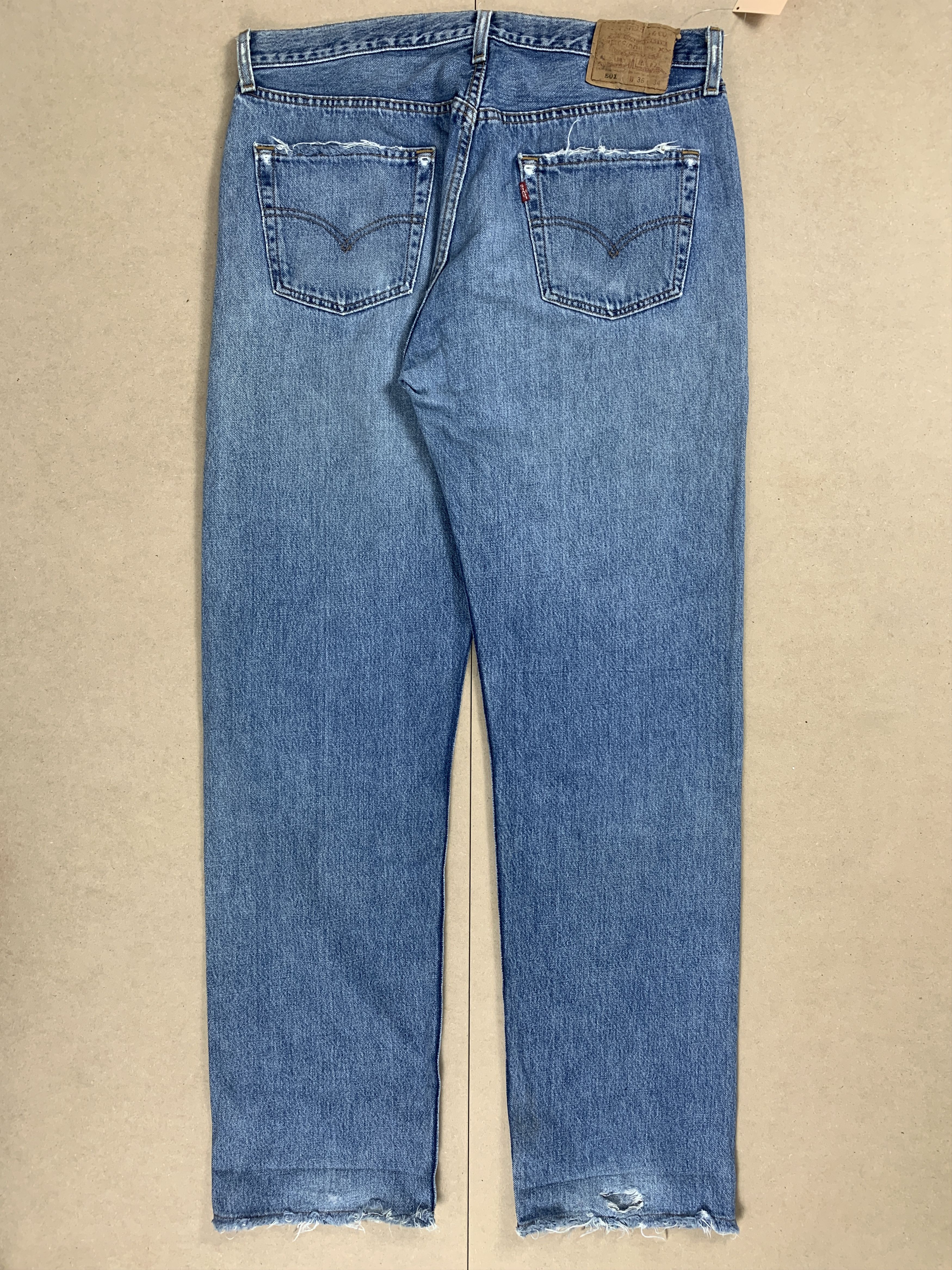 Levi's Vintage 90s LEVI'S 501 Distressed Faded Mid Blue Jeans P0063 Size US 34 / EU 50 - 9 Thumbnail