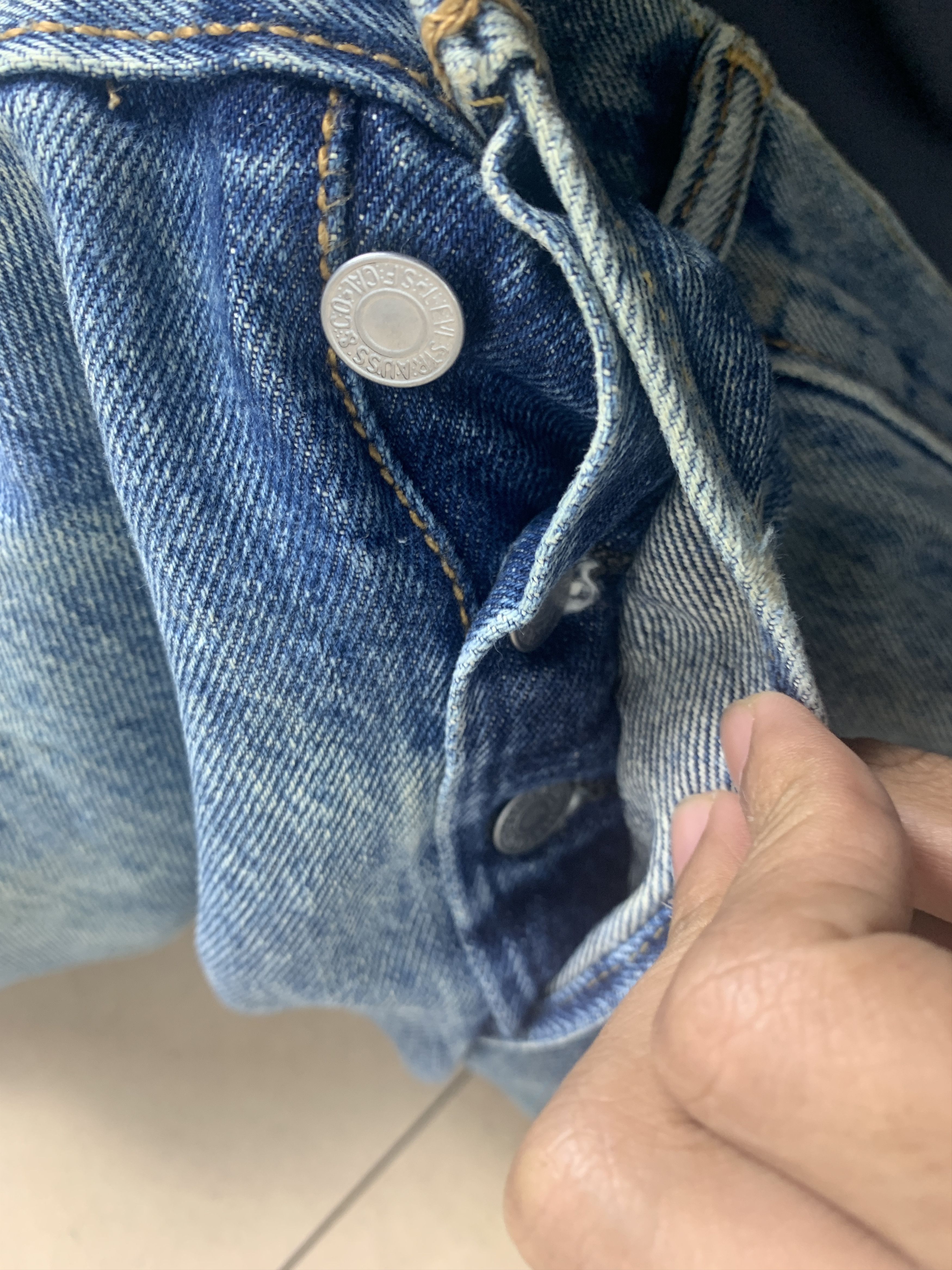 Levi's Vintage Levis 501 Straight Cut Faded Mid Wash Jeans P0333 Size US 30 / EU 46 - 20 Thumbnail