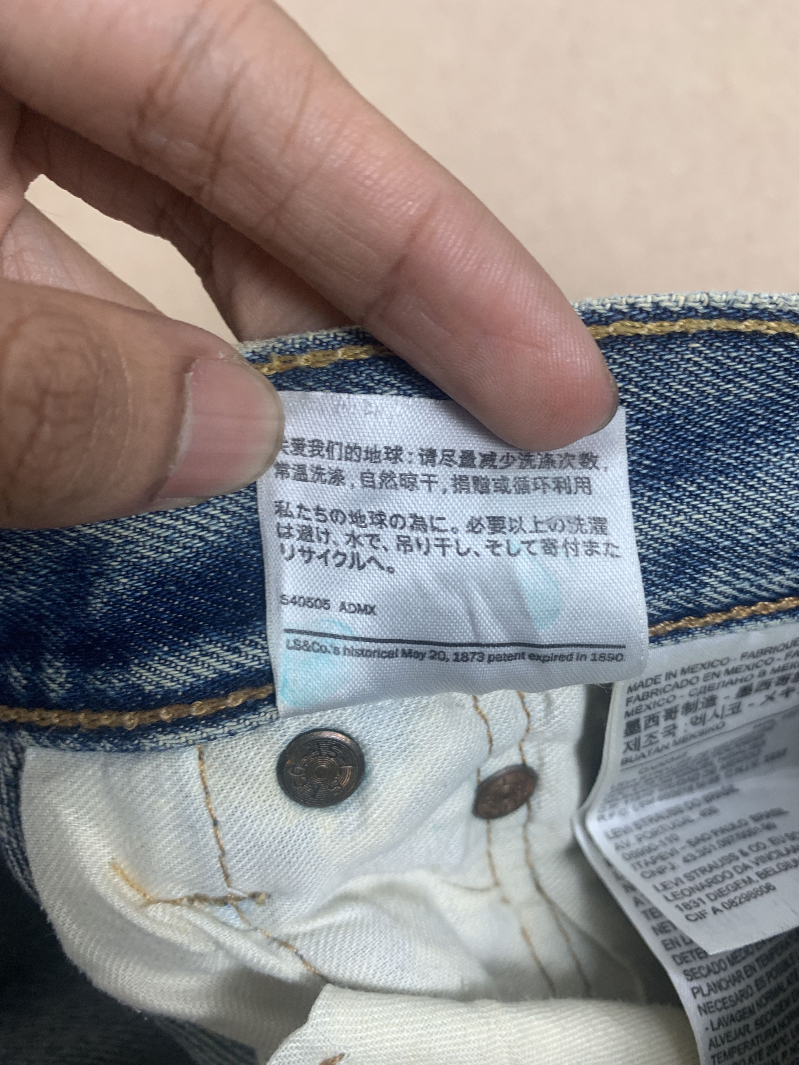 Levi's Vintage Levis 501 Straight Cut Faded Mid Wash Jeans P0333 Size US 30 / EU 46 - 12 Thumbnail