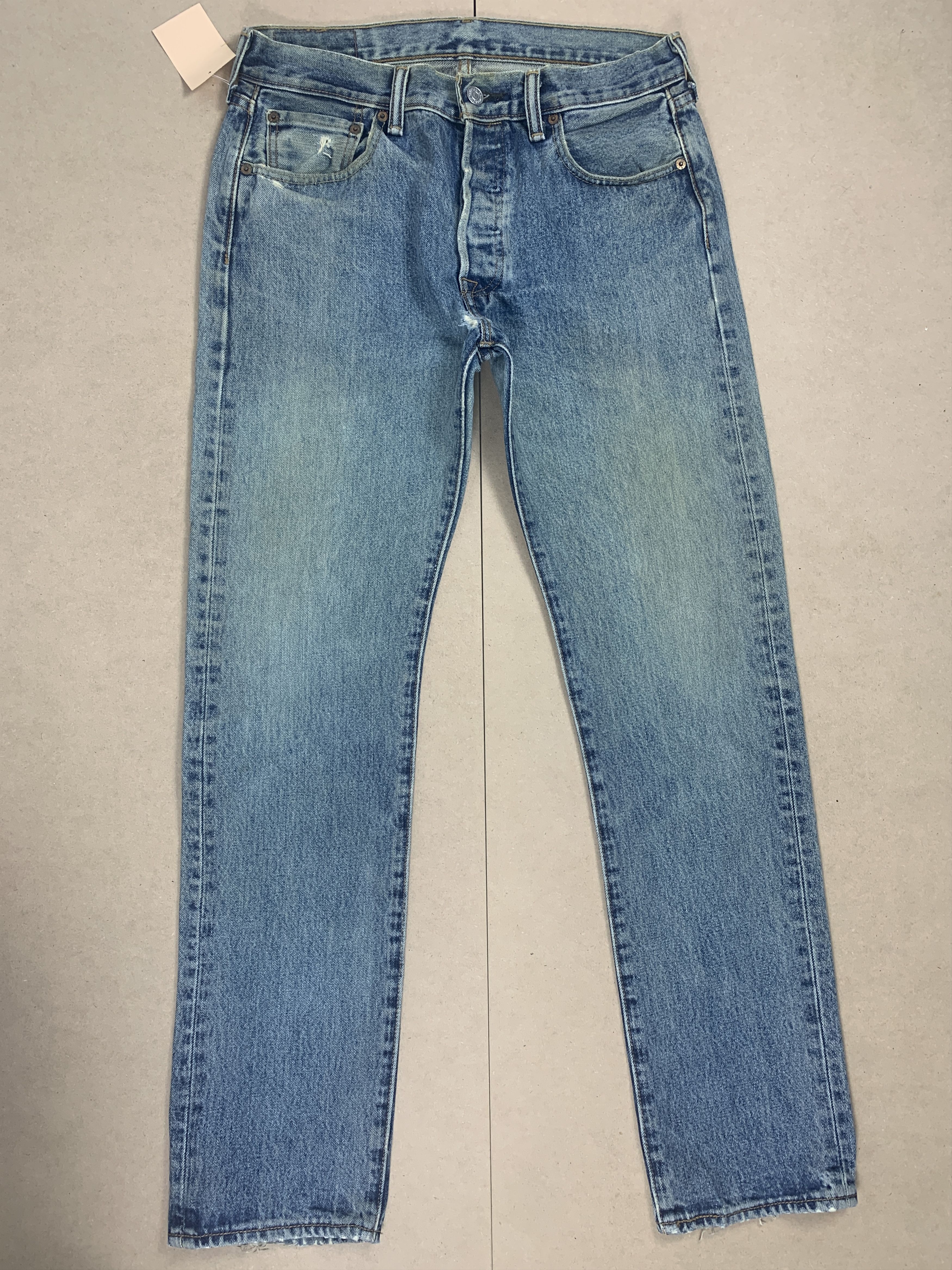 Levi's Vintage Levis 501 Straight Cut Faded Mid Wash Jeans P0333 Size US 30 / EU 46 - 1 Thumbnail