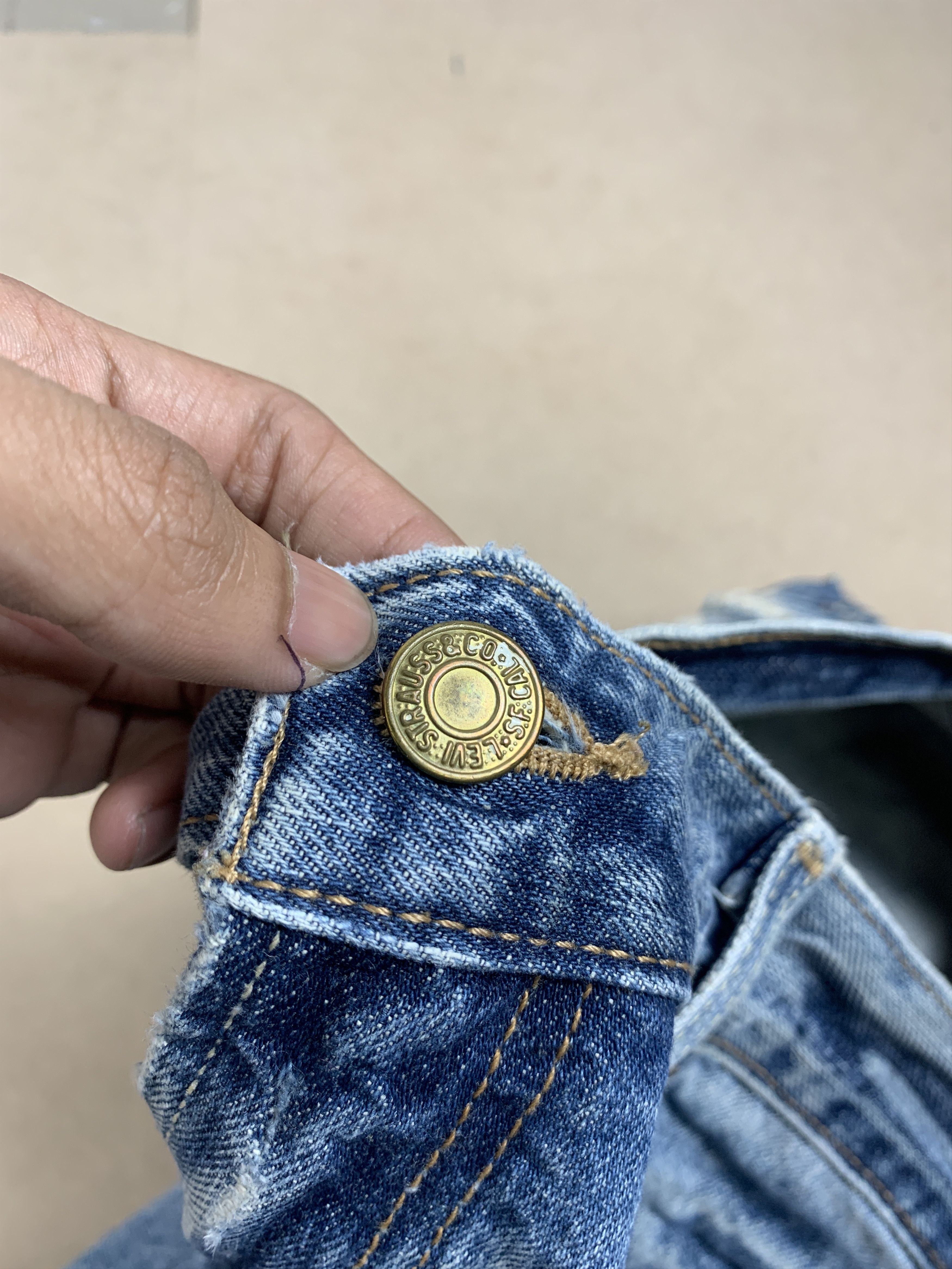 Levi's Vintage LEVIS 527 Flared Bootcut Distressed Jeans P0193 Size US 36 / EU 52 - 23 Thumbnail