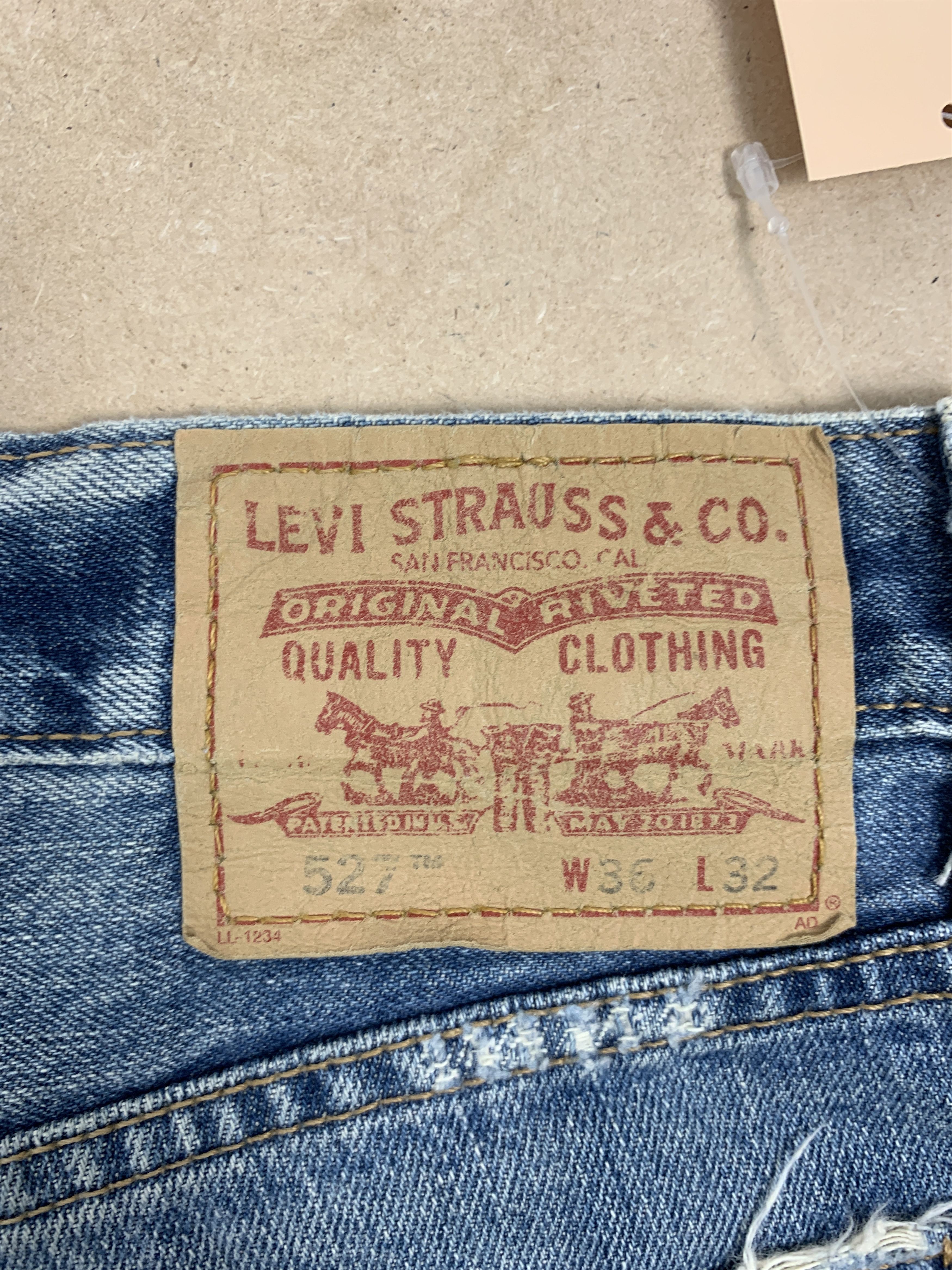Levi's Vintage LEVIS 527 Flared Bootcut Distressed Jeans P0193 Size US 36 / EU 52 - 18 Thumbnail