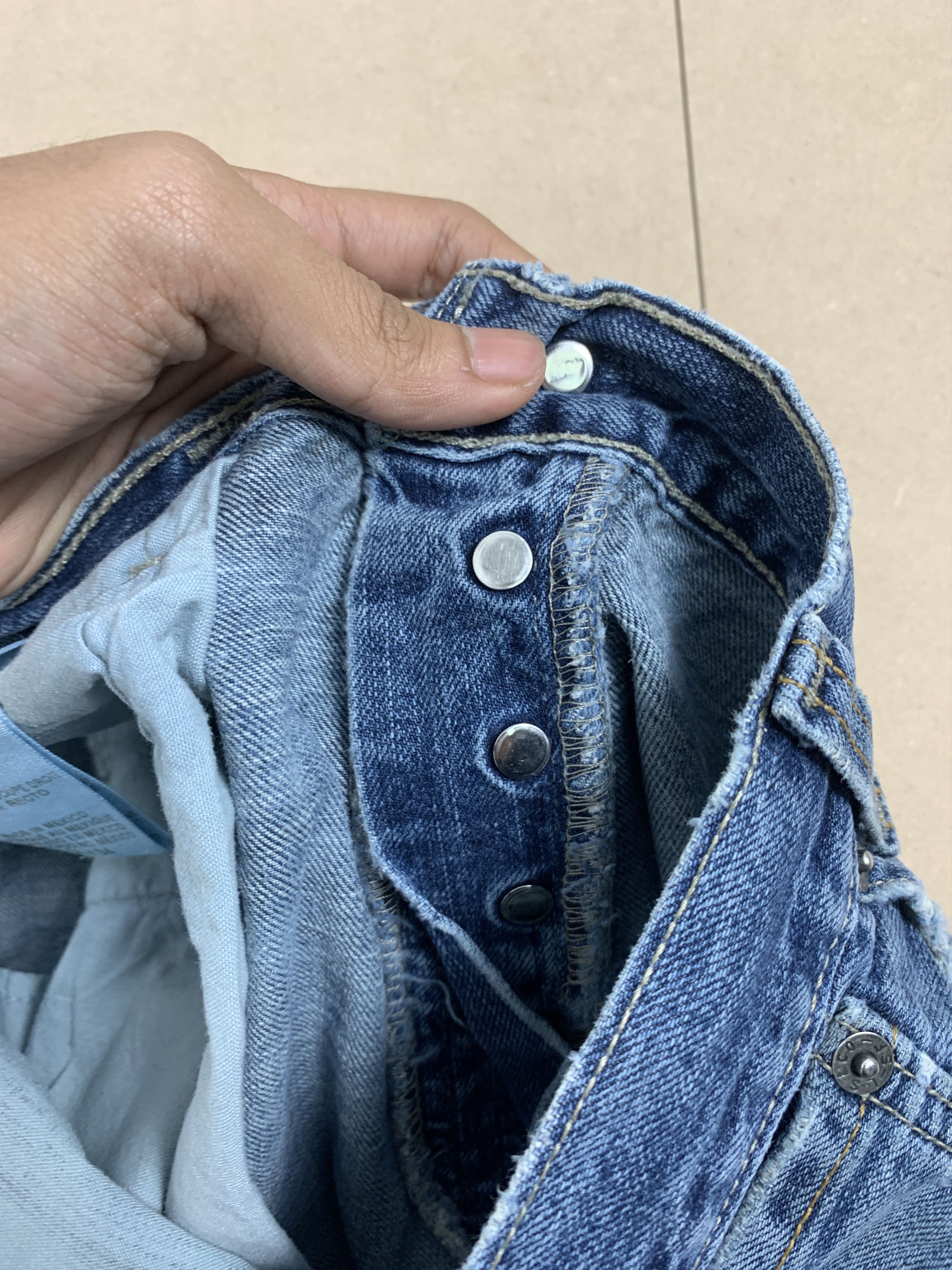 Levi's Vintage 90s Levis 501 Straight Cut Distressed Jeans P0260 Size US 34 / EU 50 - 21 Thumbnail