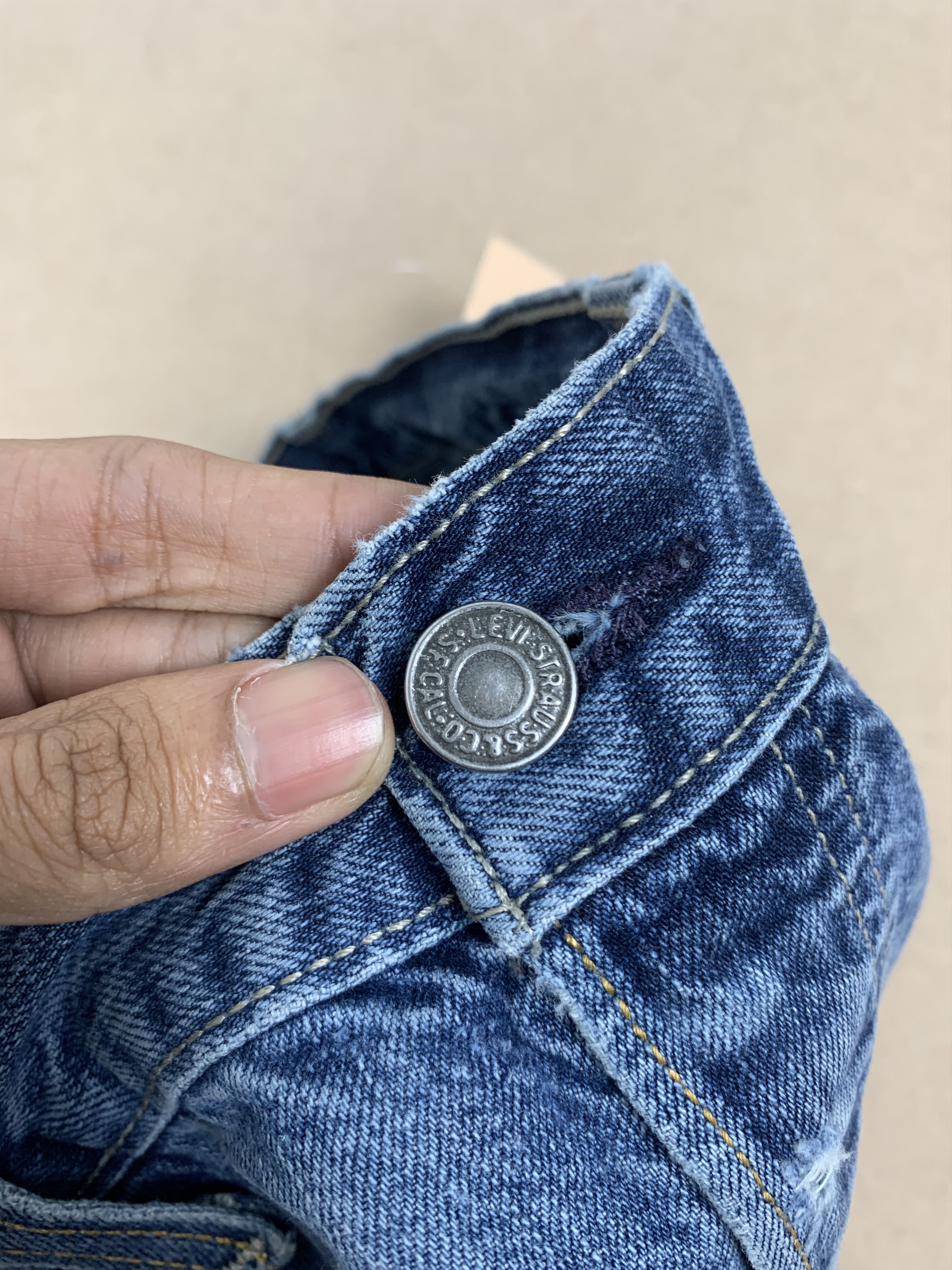 Levi's Vintage 90s Levis 501 Straight Cut Distressed Jeans P0260 Size US 34 / EU 50 - 22 Thumbnail