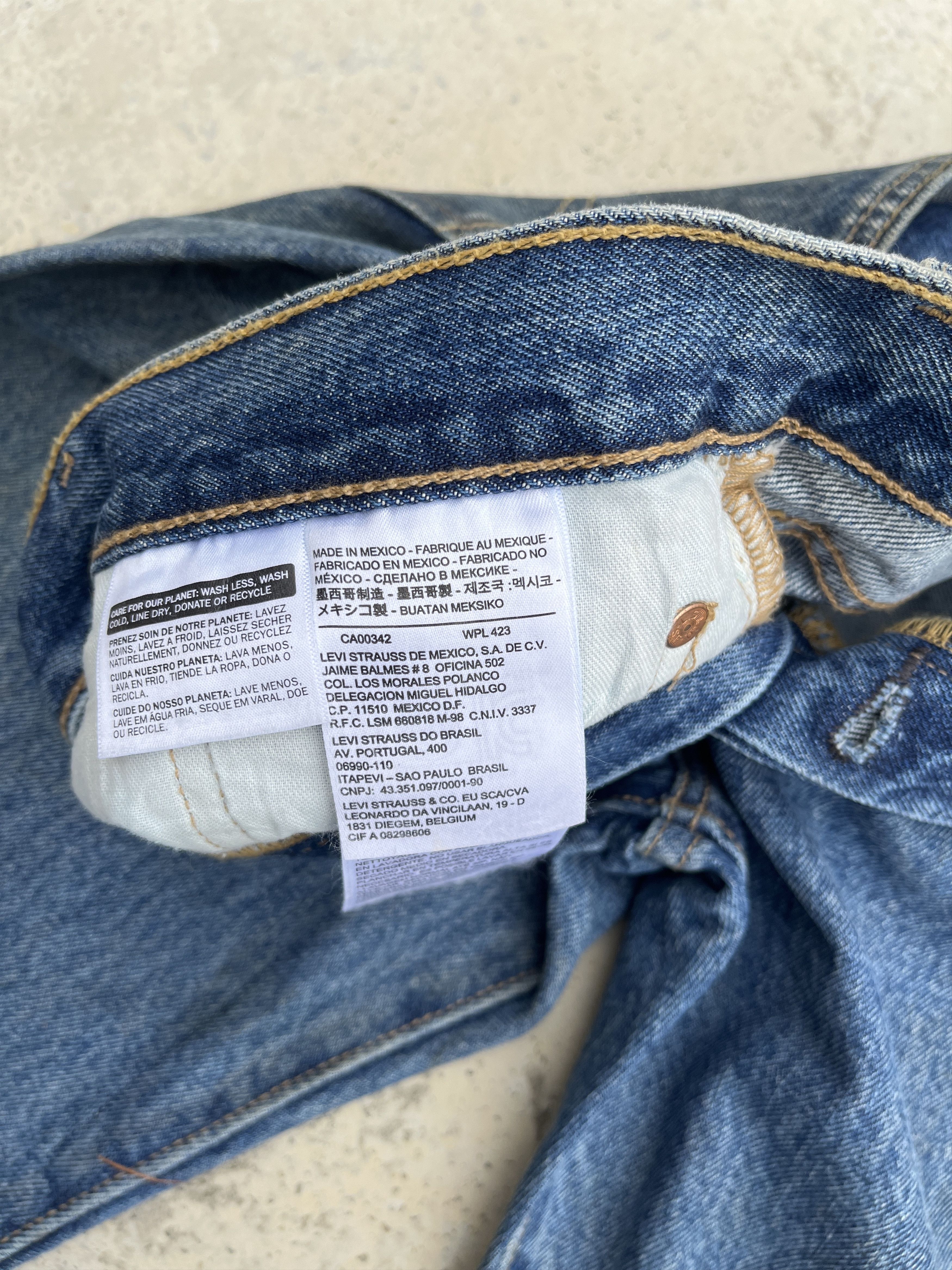 Levi's Vintage Levis 501 Distressed Jeans - J262 Size US 34 / EU 50 - 6 Thumbnail