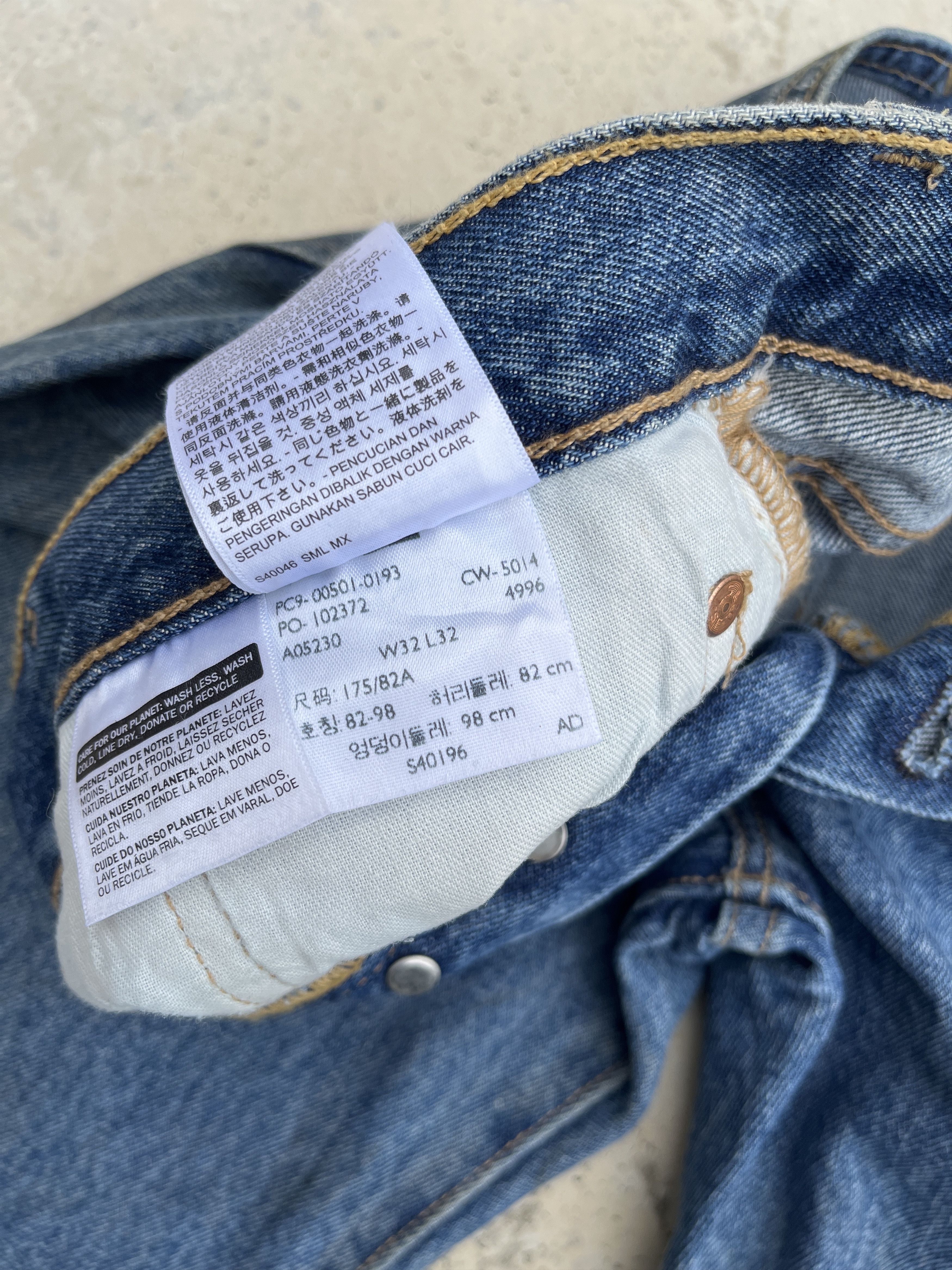 Levi's Vintage Levis 501 Distressed Jeans - J262 Size US 34 / EU 50 - 9 Thumbnail