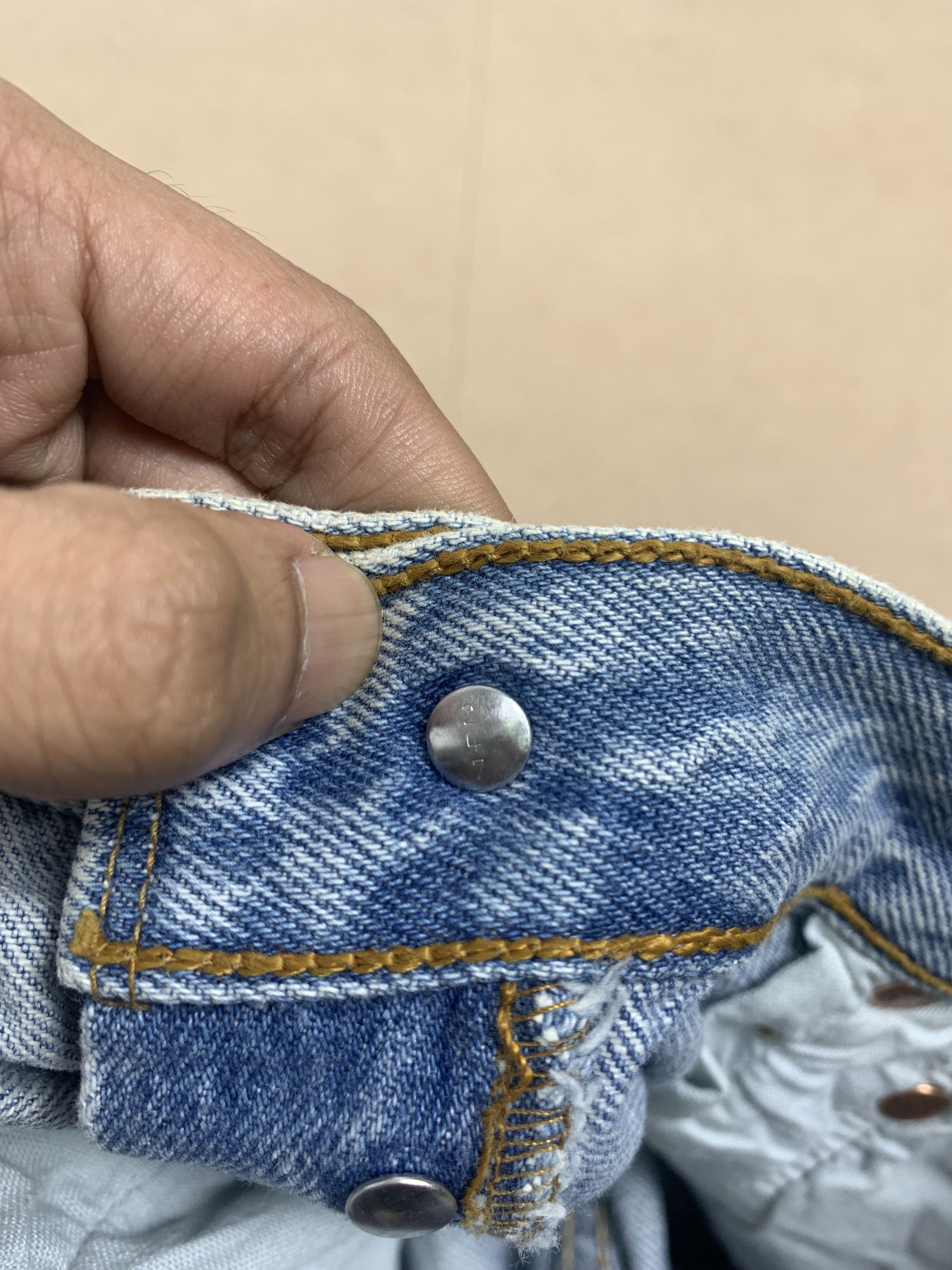 Levi's Vintage 90s Levis 501 Straight Cut Stone Wash Jeans P0223 Size US 28 / EU 44 - 13 Thumbnail
