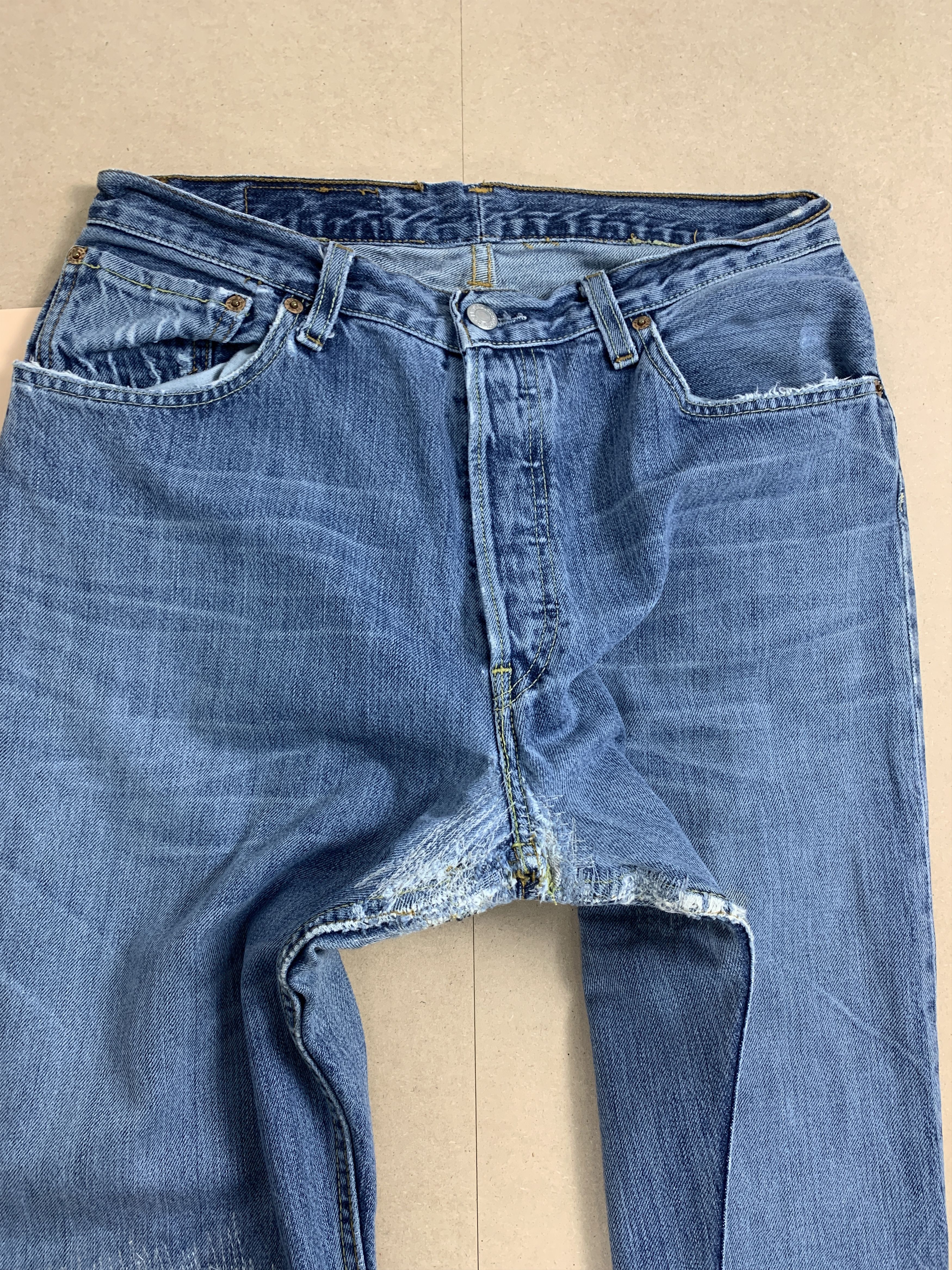 Levi's × Vintage Vintage Levi's 501 Distresse Blue Jeans Size US 29 - 12 Thumbnail