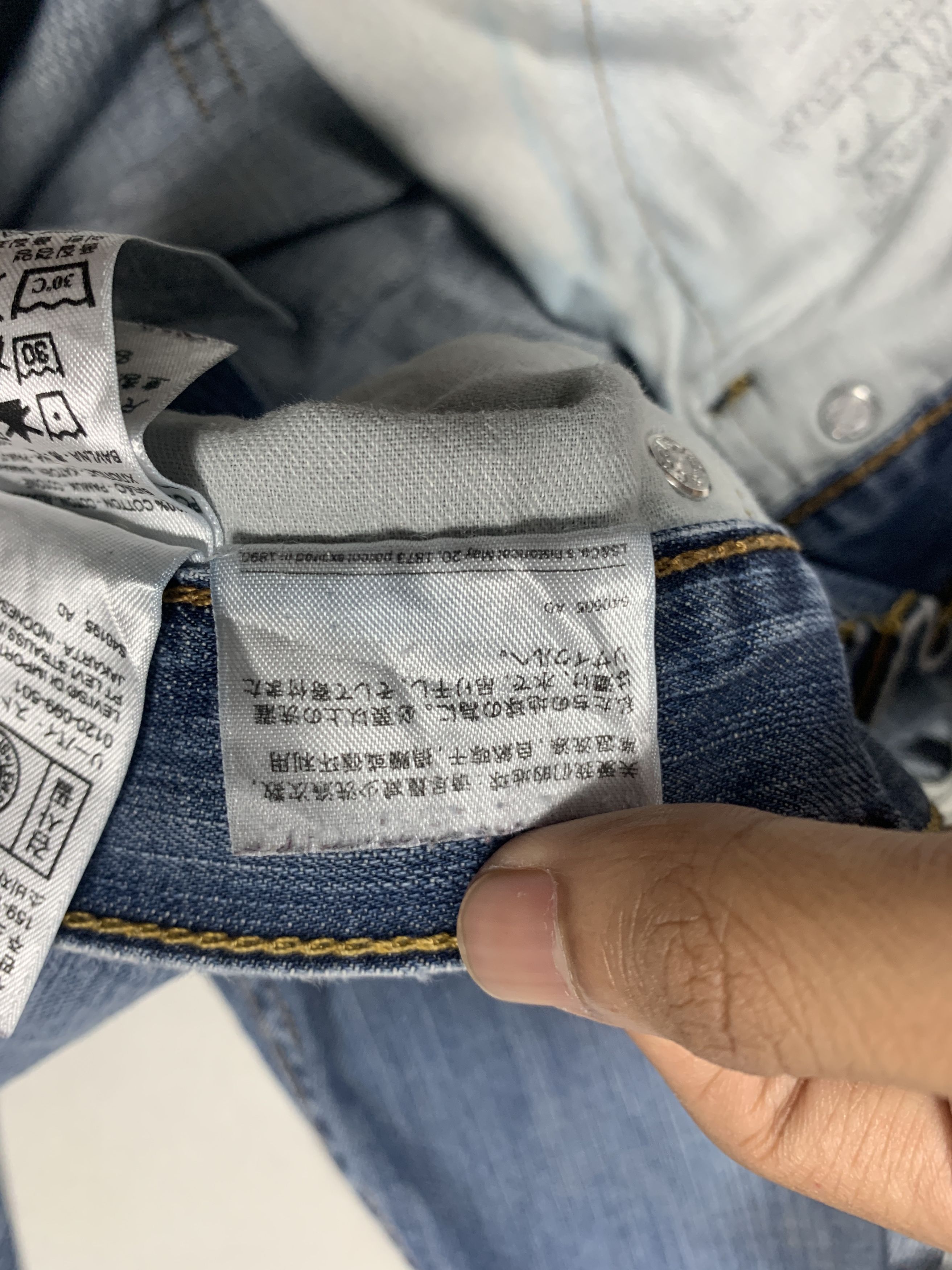 Levi's Vintage Levis 514 Blue Denim Jeans Size US 36 / EU 52 - 14 Thumbnail