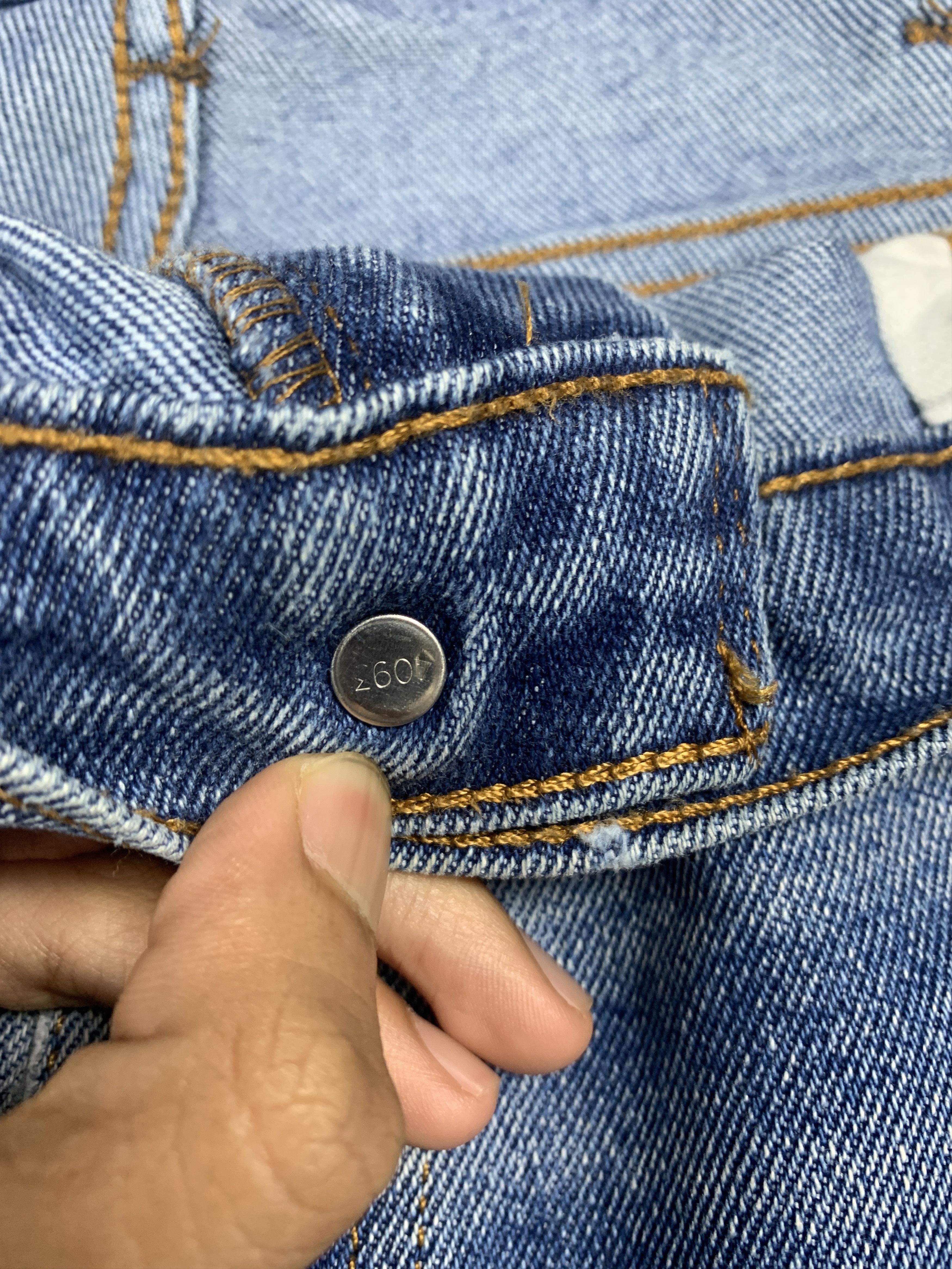 Levi's Vintage LEVI'S 517 Flared Bootcut Distresses Jeans P0013 Size US 36 / EU 52 - 7 Thumbnail