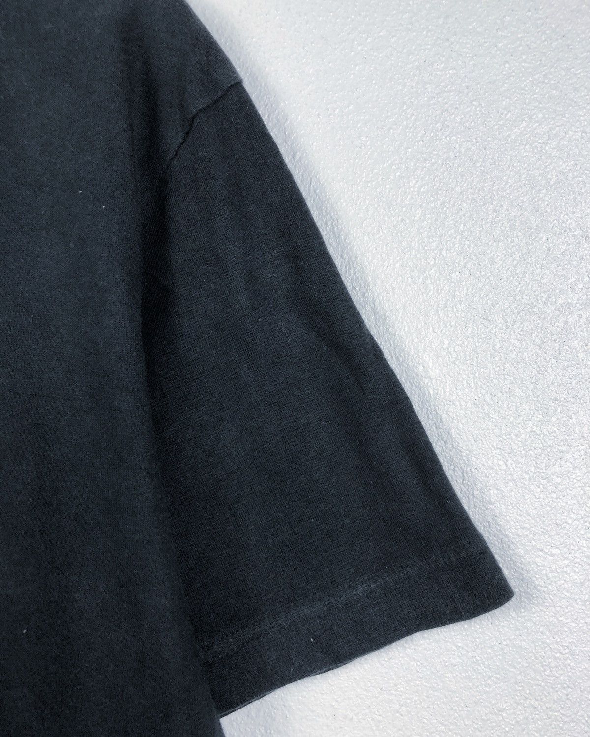 Uniqlo Uniqlo X Musee de Louvre X Peter Saville Mona Lisa Tee Size US L / EU 52-54 / 3 - 6 Thumbnail